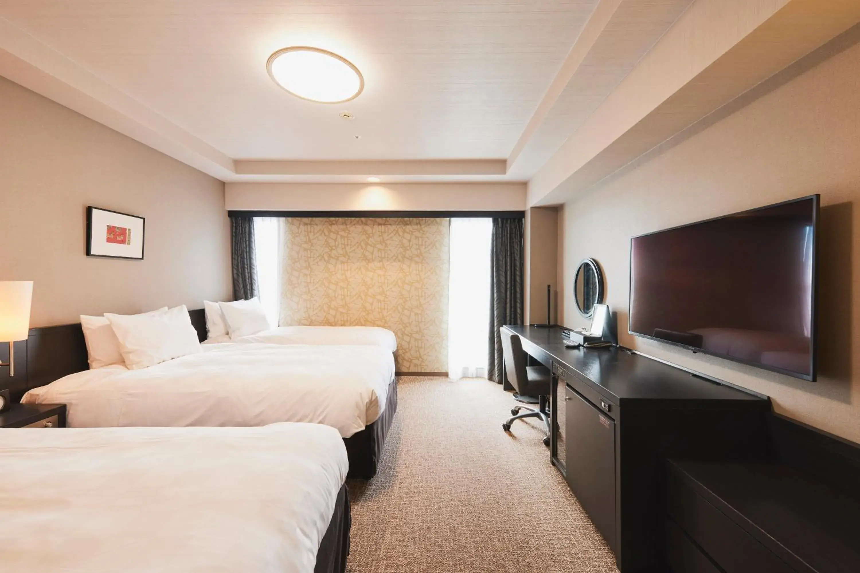 Bed, TV/Entertainment Center in Richmond Hotel Nagasaki Shianbashi