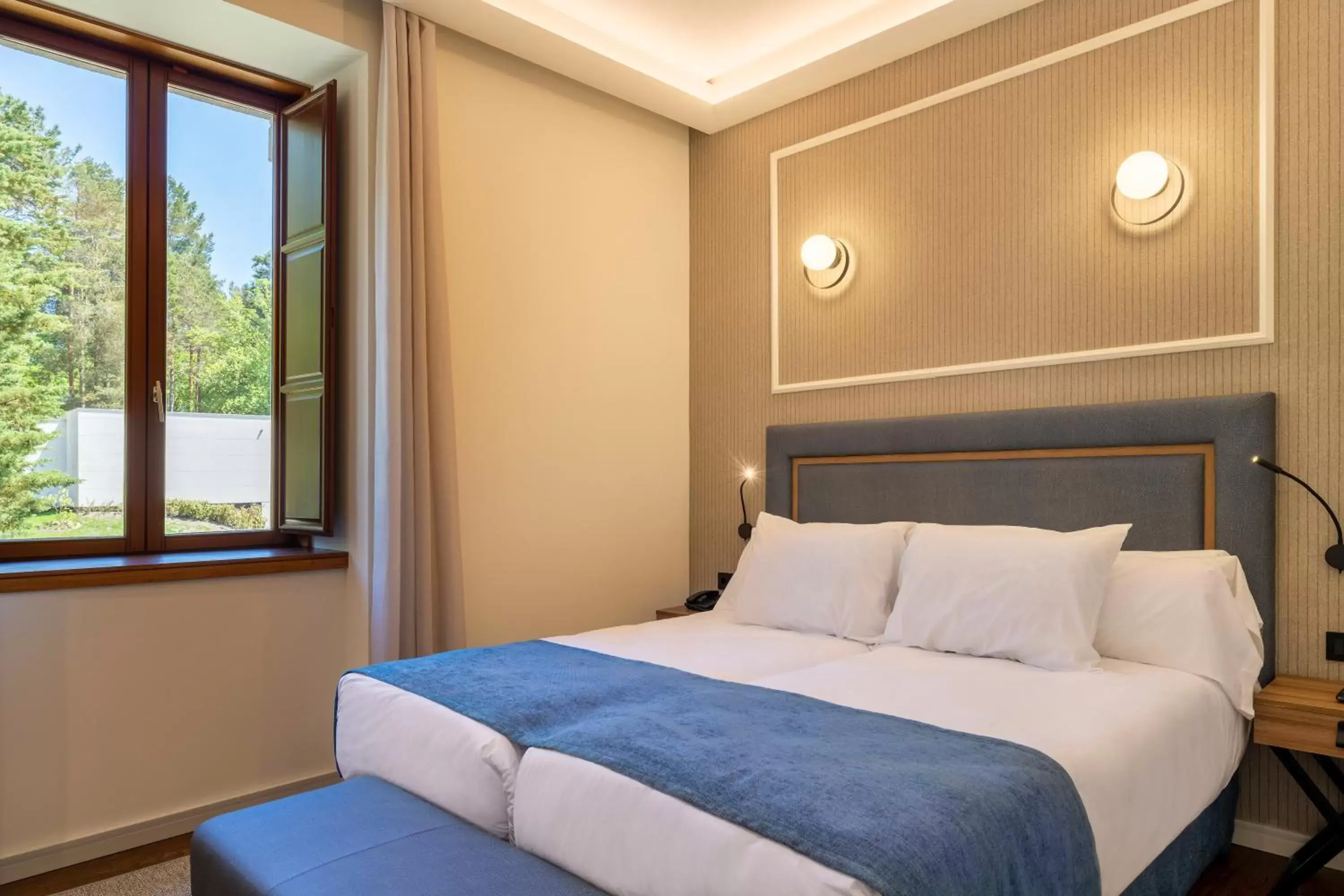 Bed in Iberik Gran Balneario de Guitiriz & Golf