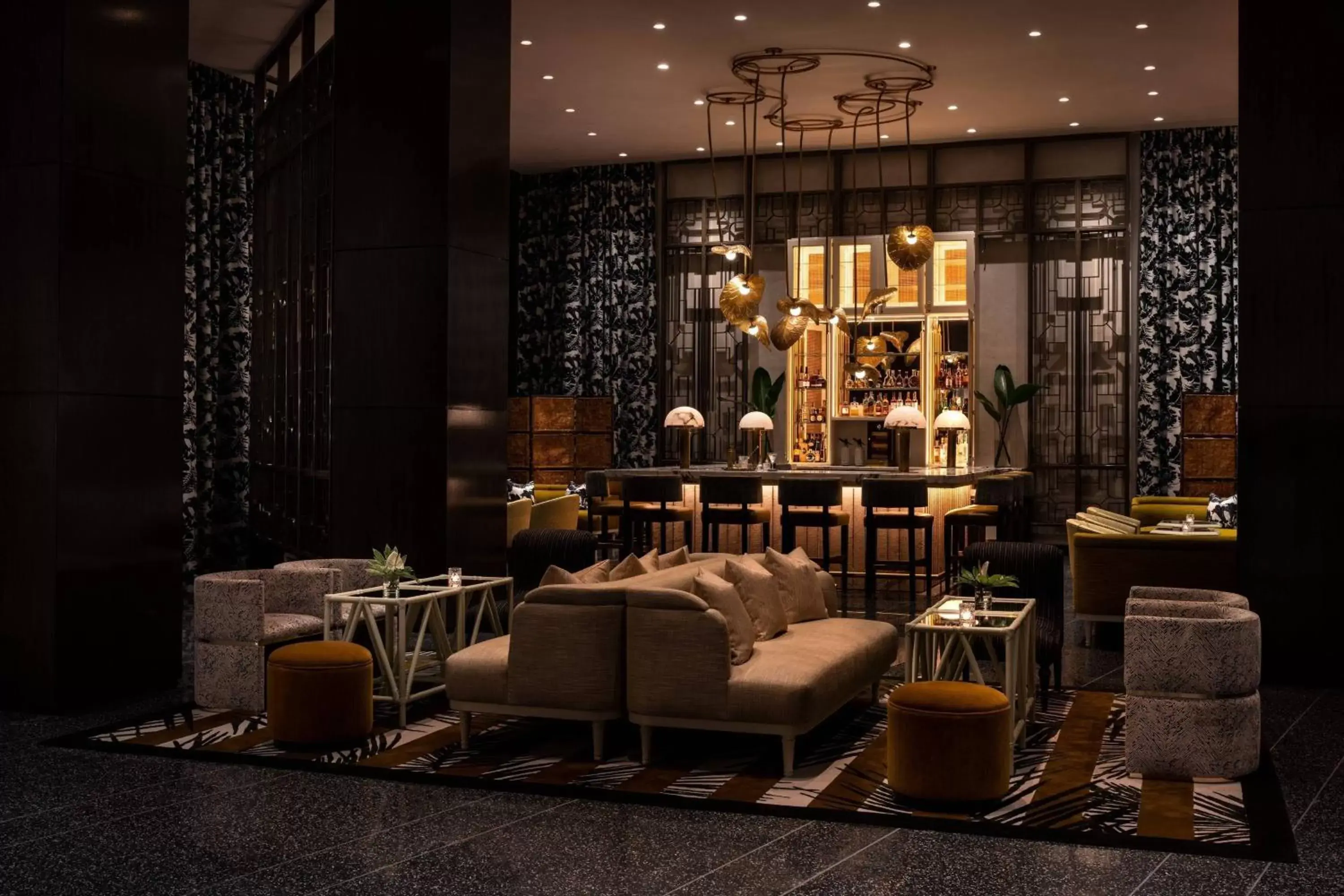 Restaurant/places to eat, Lounge/Bar in The Ritz-Carlton South Beach