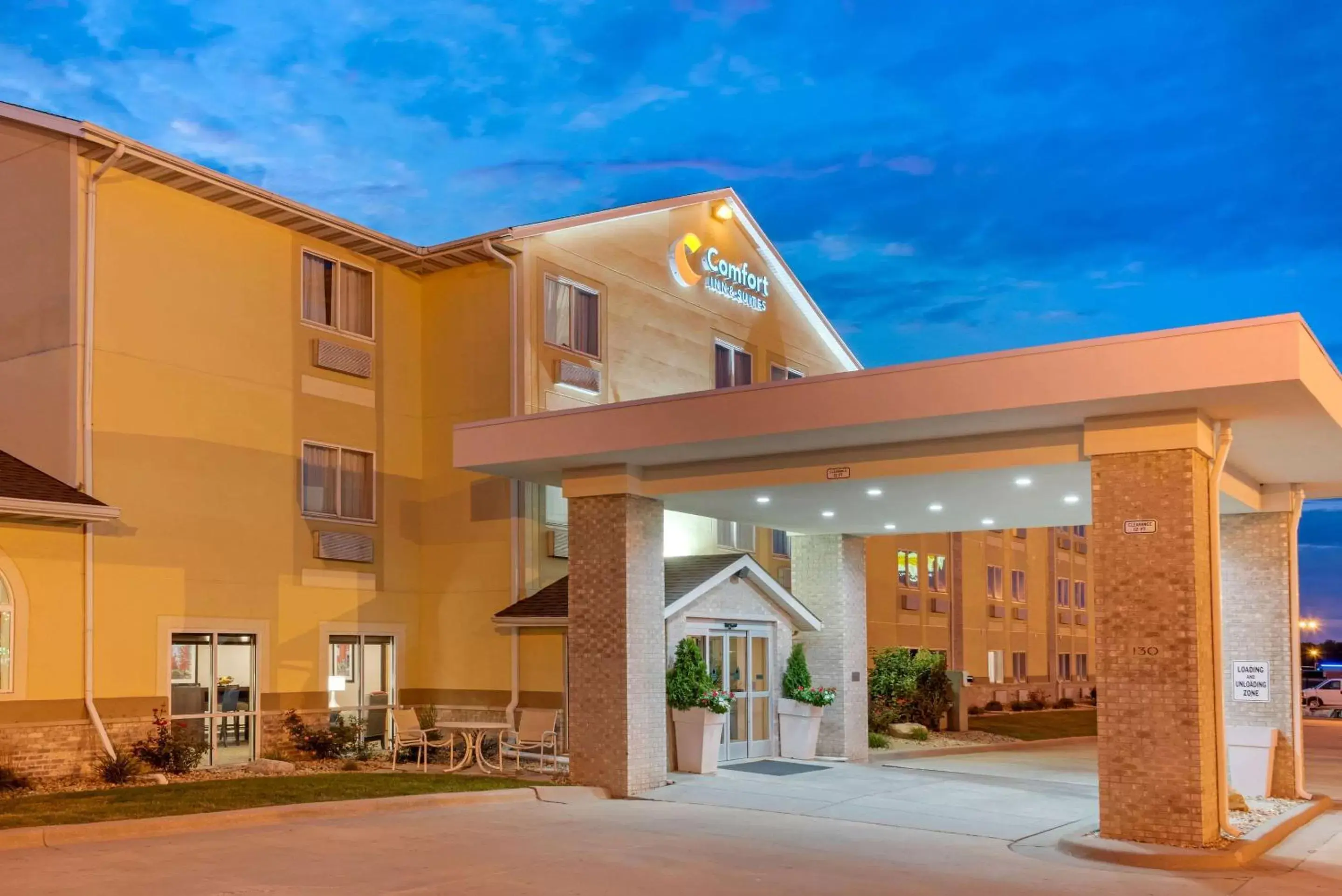Other, Property Building in Comfort Inn & Suites near Route 66 Award Winning Gold Hotel 2021