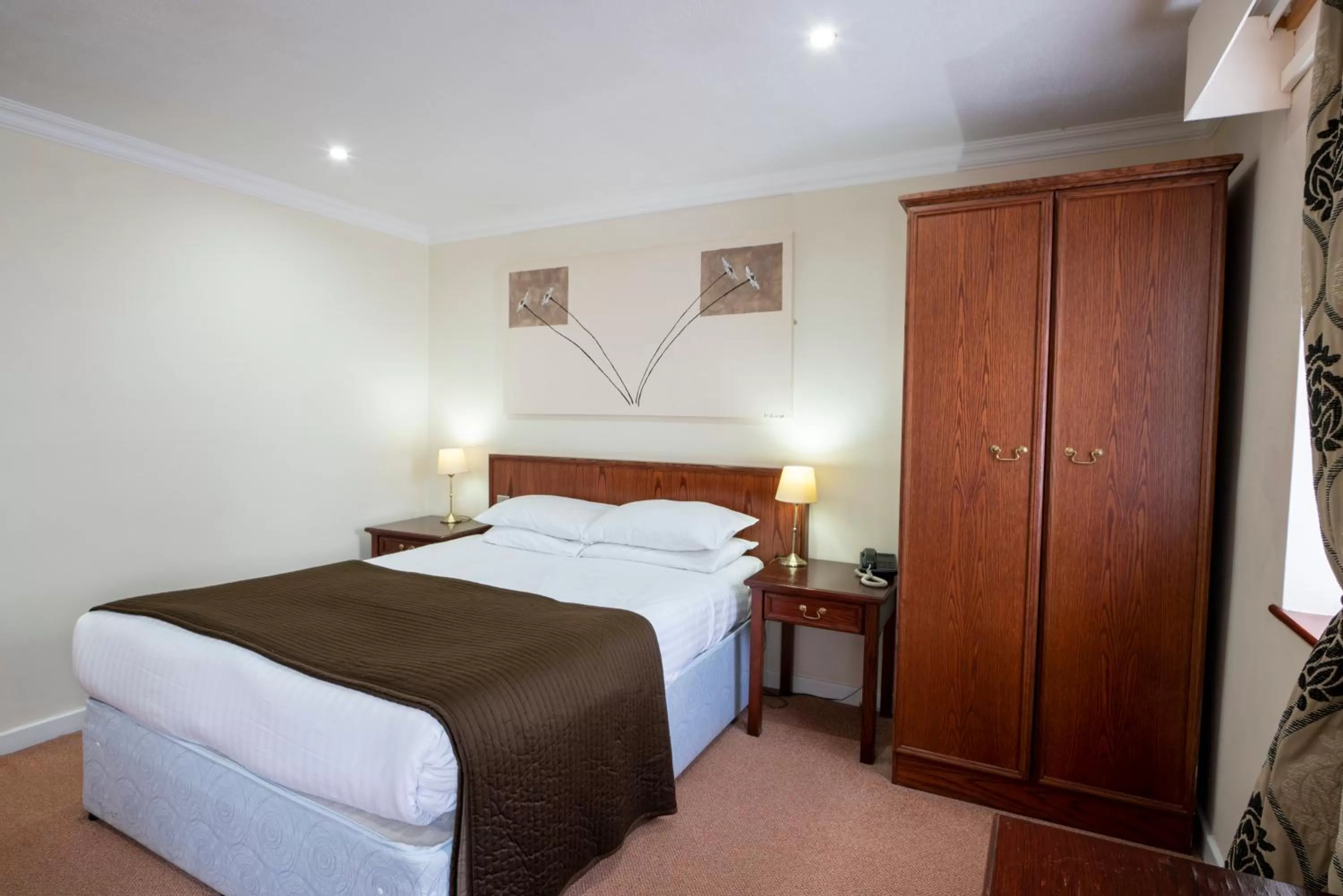Bedroom, Bed in Beaufort Park Hotel