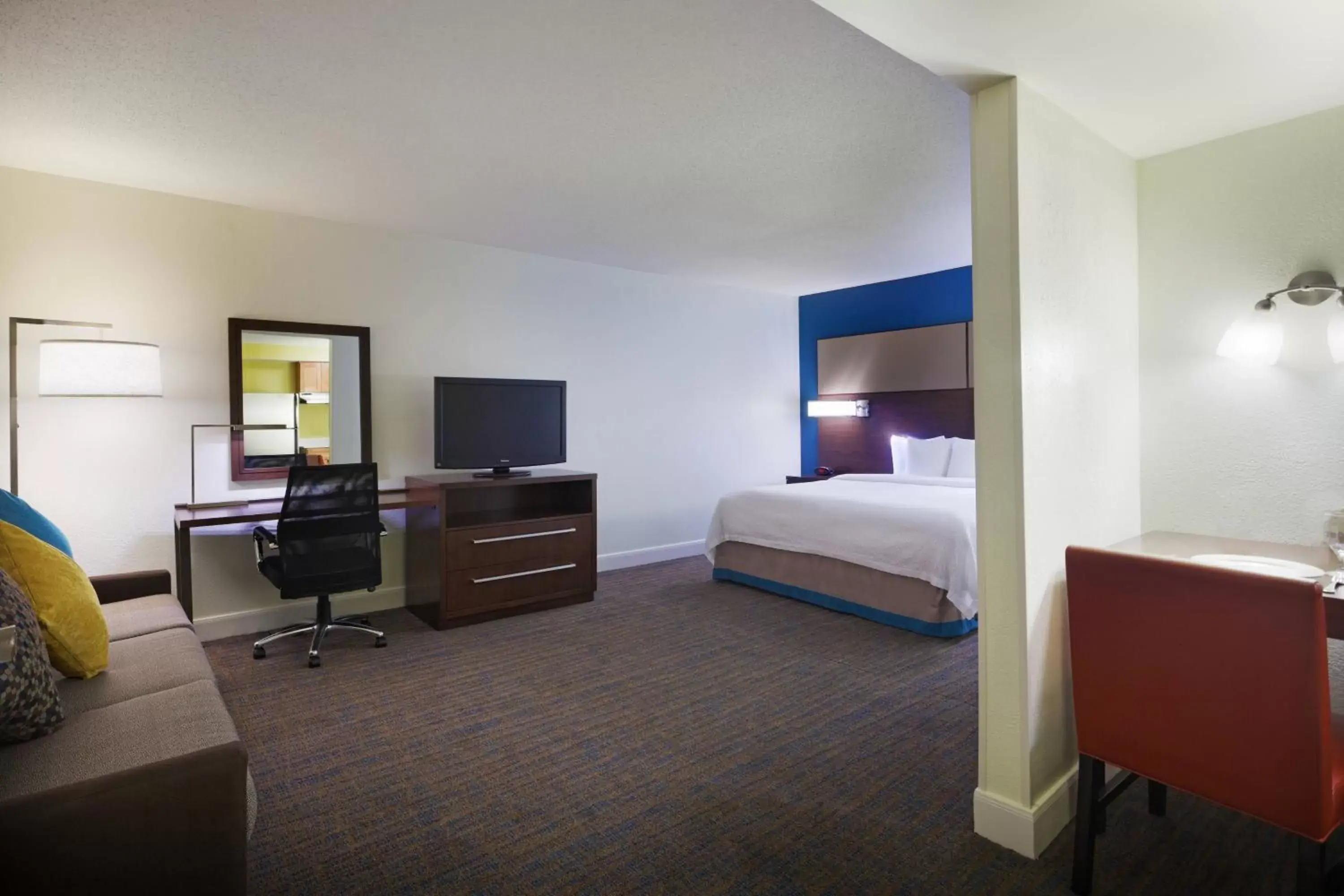Photo of the whole room, TV/Entertainment Center in Residence Inn Houston by The Galleria