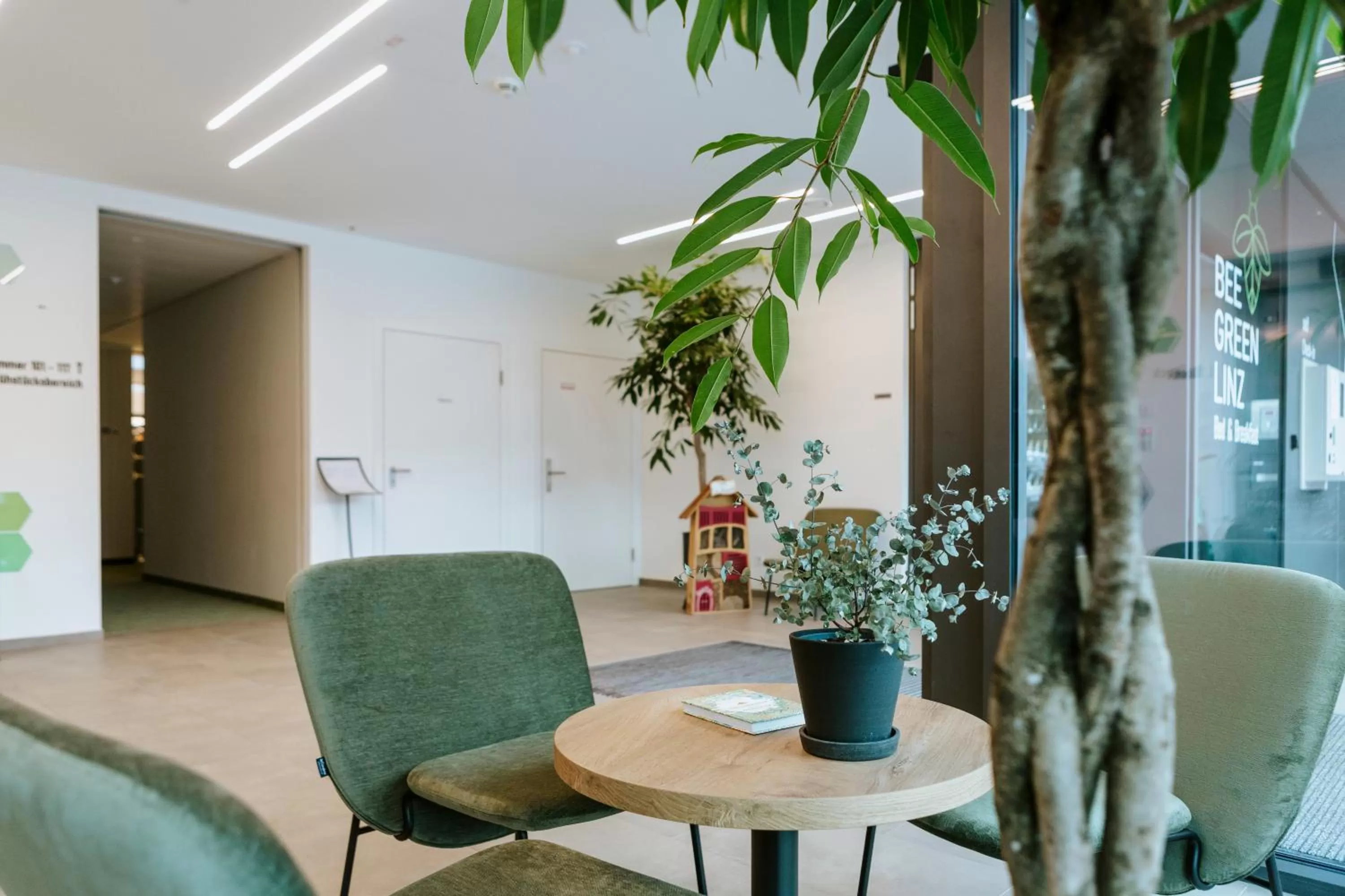 Lobby or reception in BEE GREEN Linz Self-Check-in-Hotel
