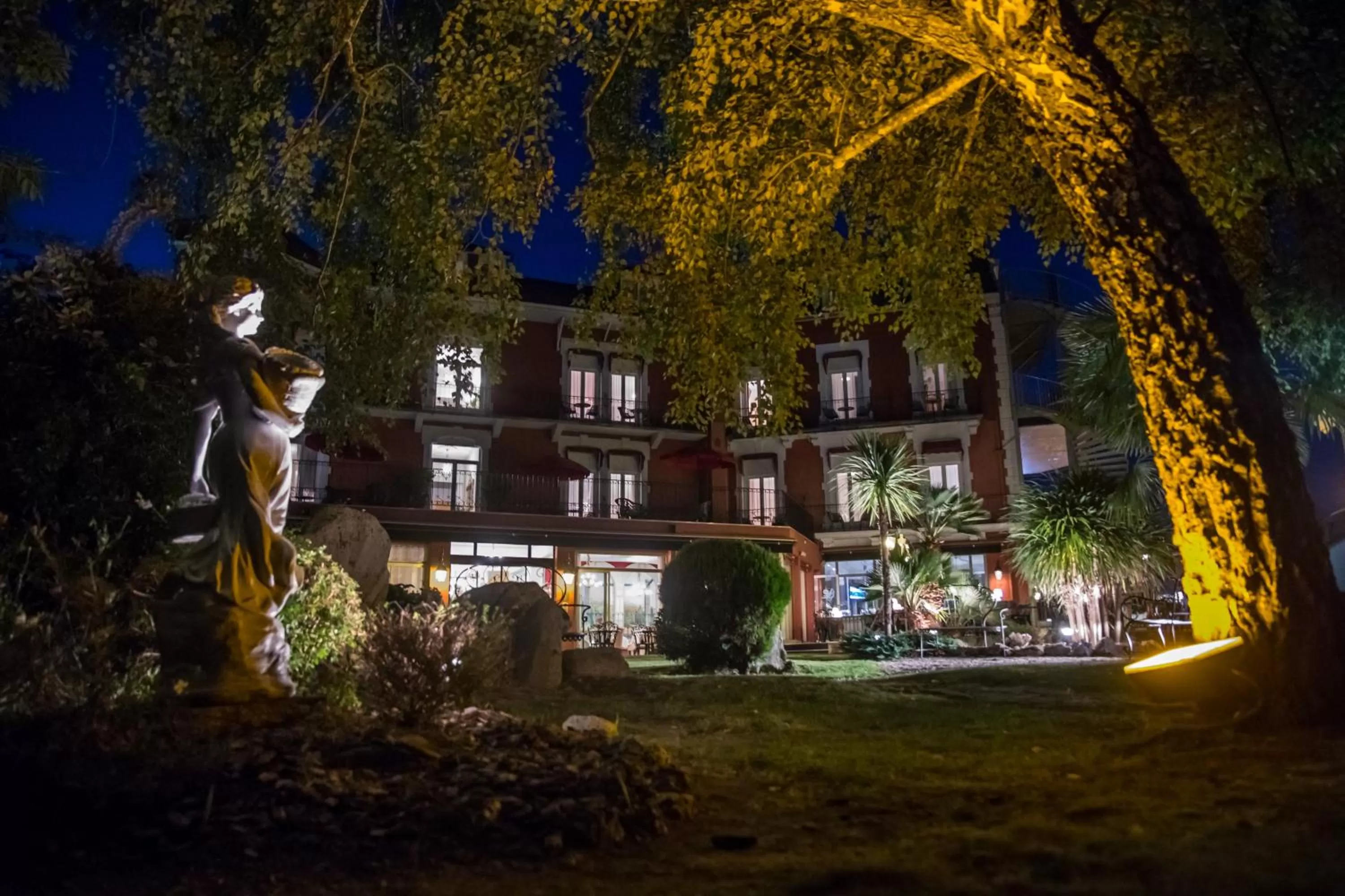 Garden in Best Western Beauséjour