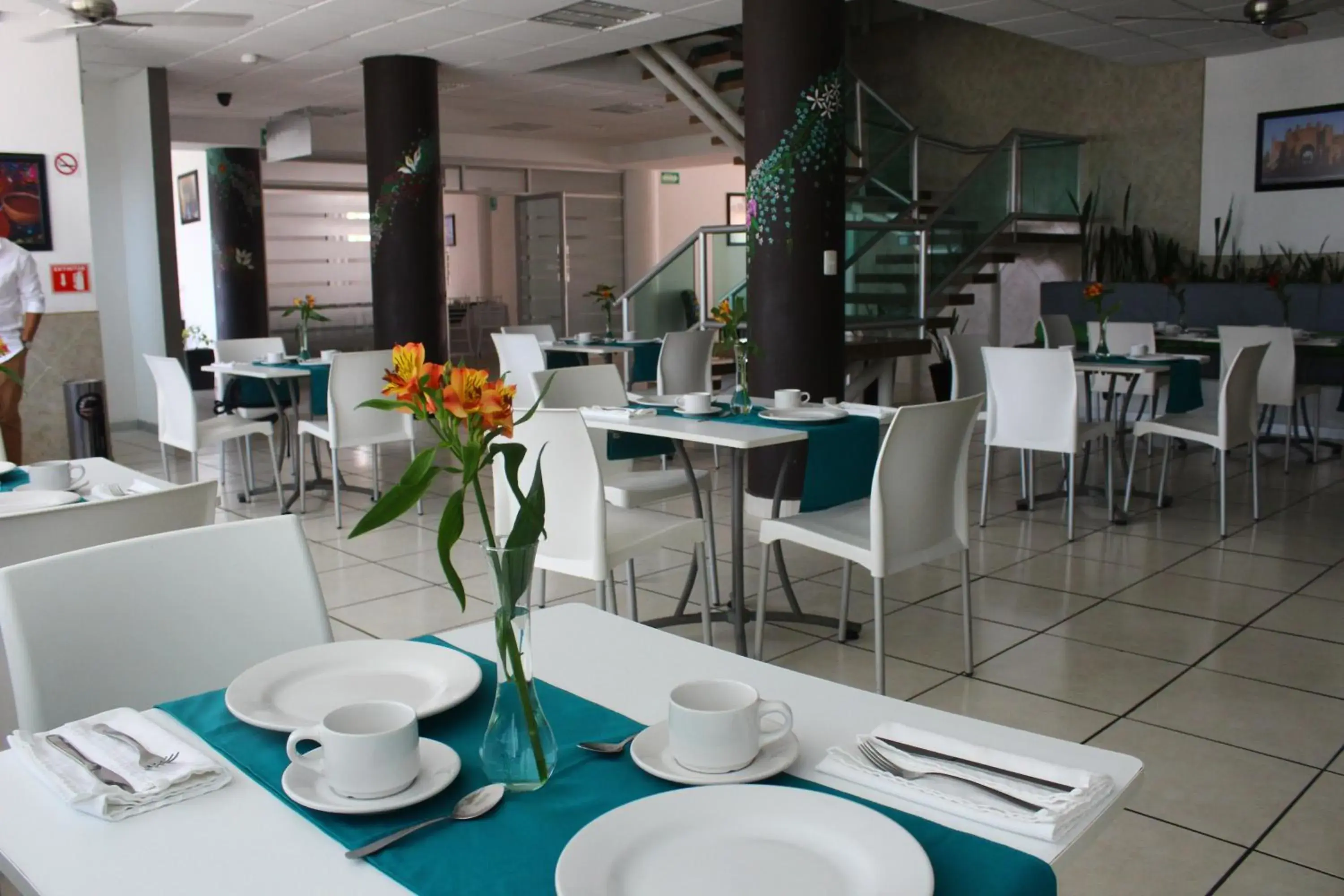 Restaurant/Places to Eat in Chiapas Hotel Express