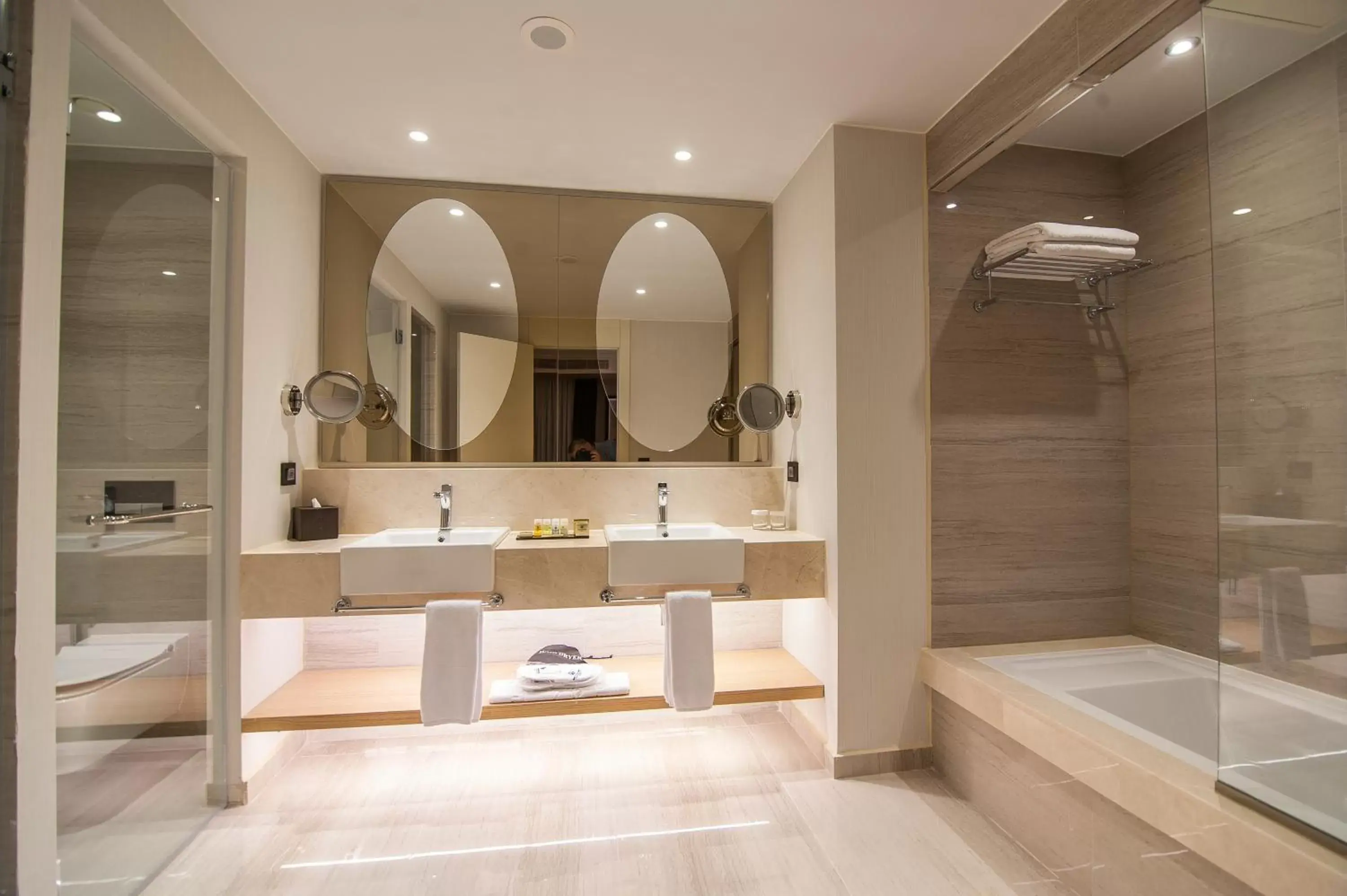 Shower, Bathroom in Bayır Diamond Hotel & Convention Center Konya