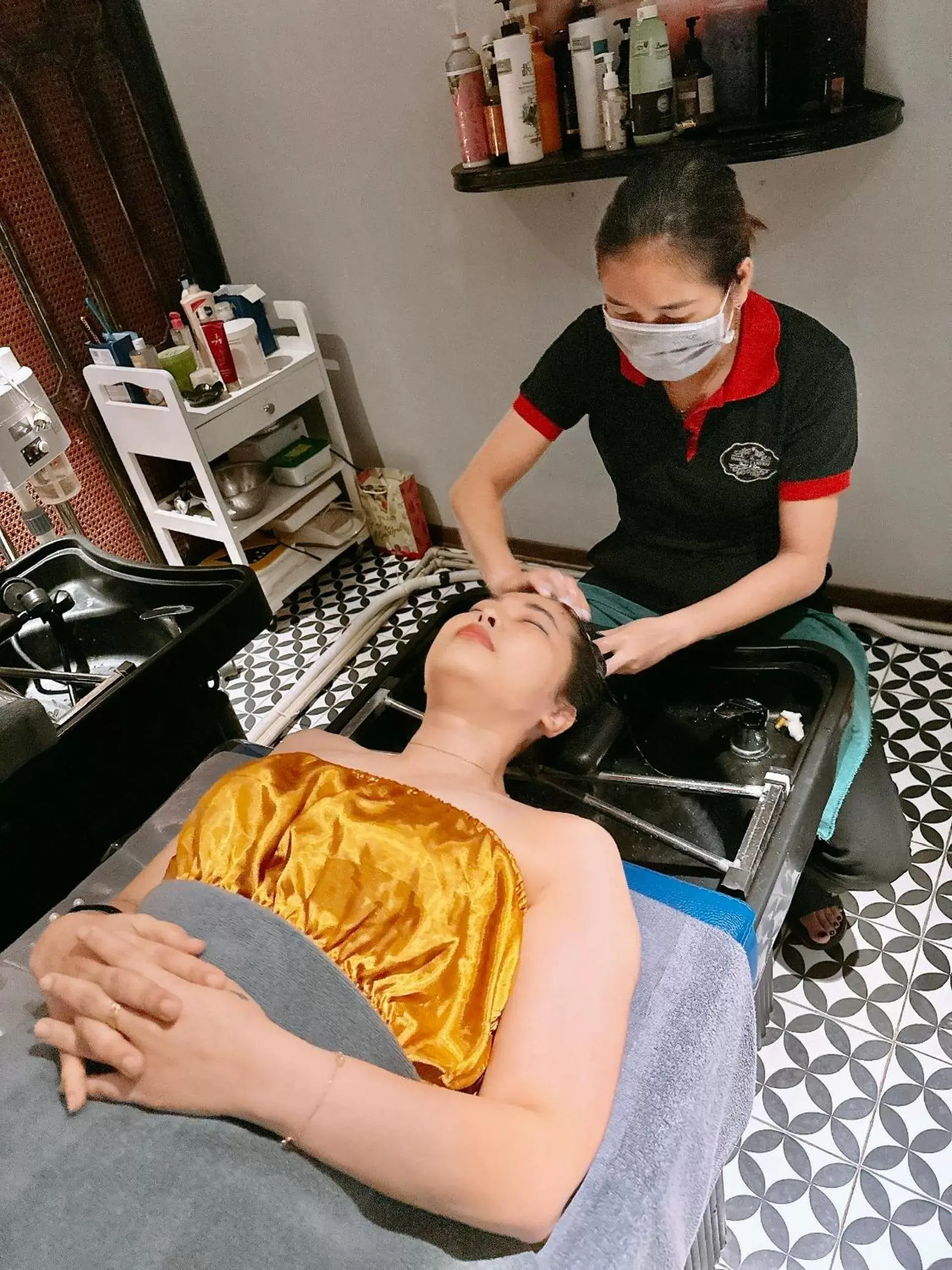 Spa and wellness centre/facilities in Shining Central Hotel & Spa Spa and wellness centre/facilities in Shining Central Hotel & Spa