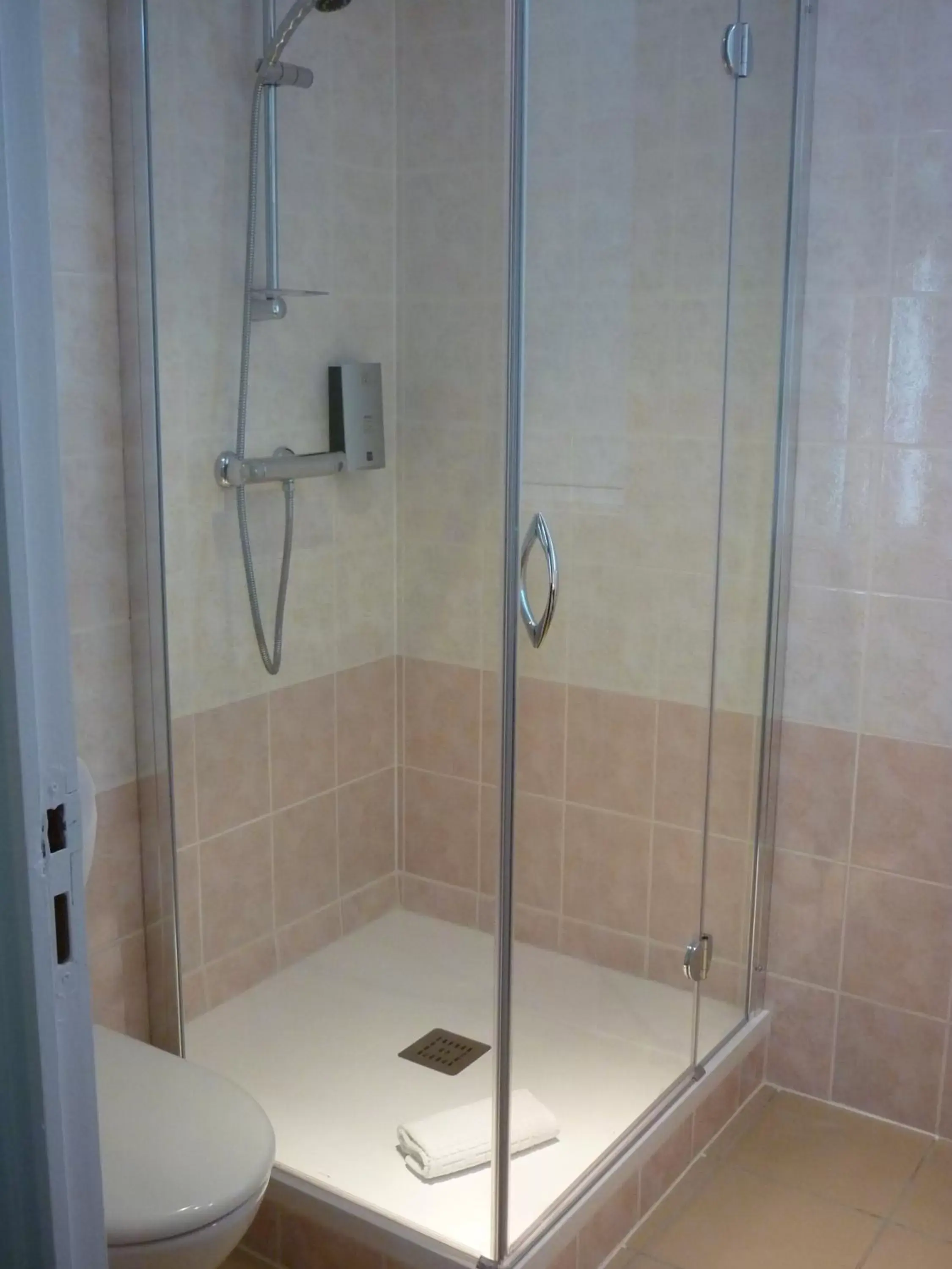 Shower, Bathroom in Hôtel Le Relais de Beaucemaine