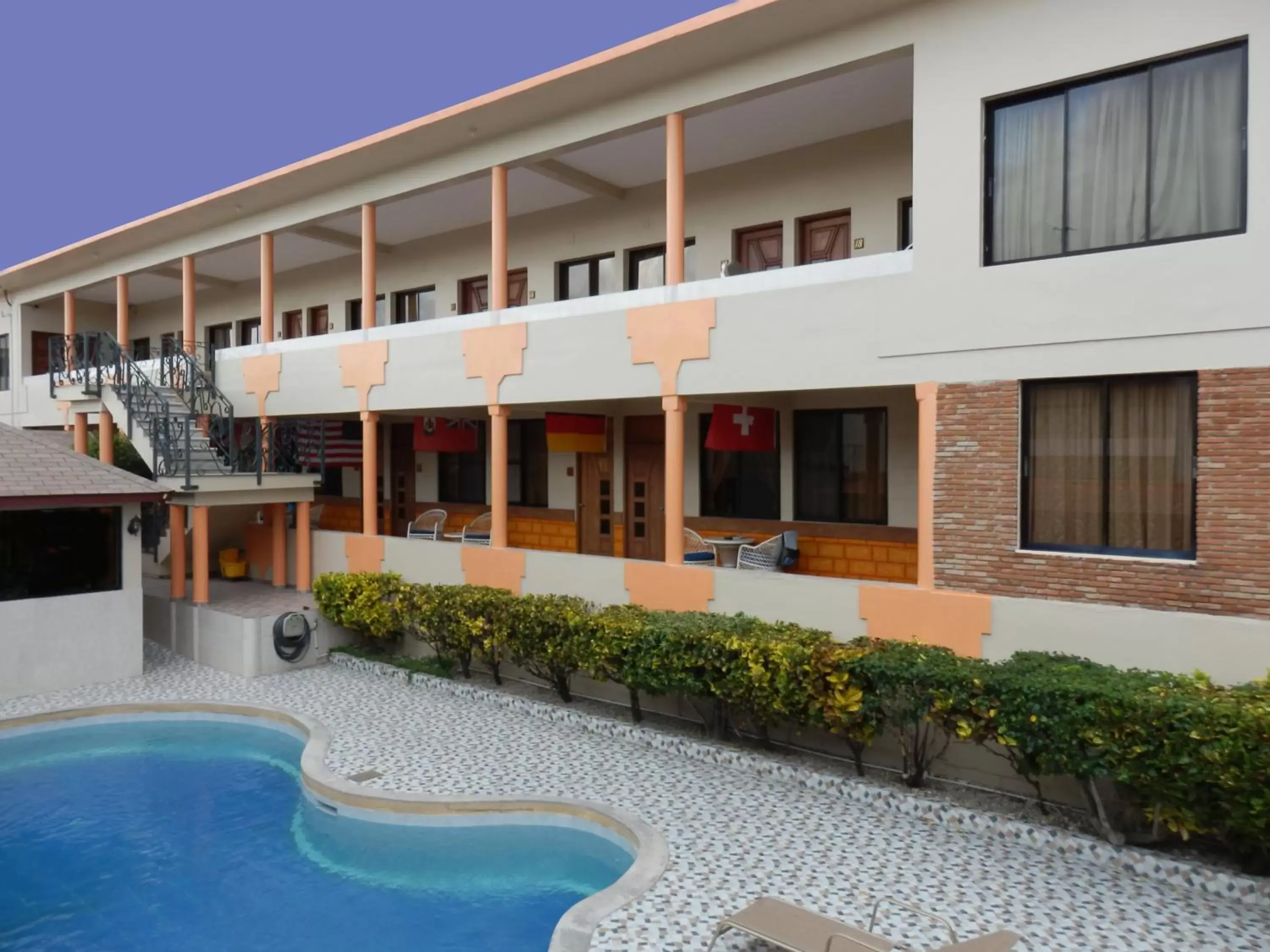 Swimming pool, Property Building in Hotel Garant & Suites