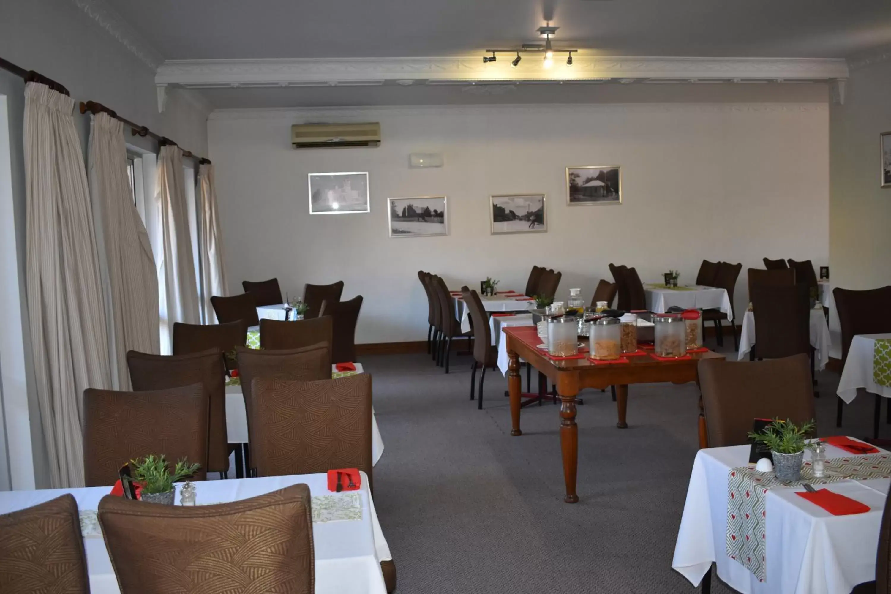 Food and drinks, Restaurant/Places to Eat in The Henry Parkes Tenterfield