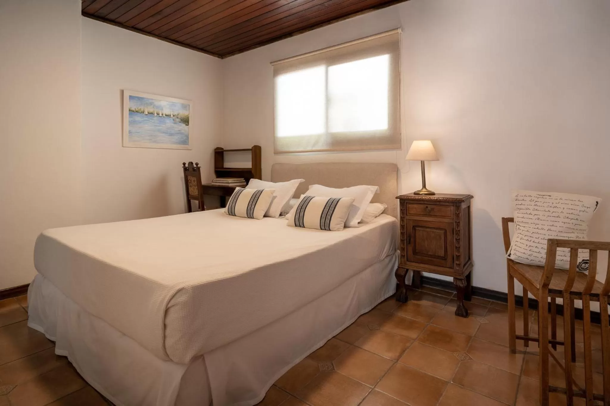 Photo of the whole room, Bed in Posada Manuel Lobo