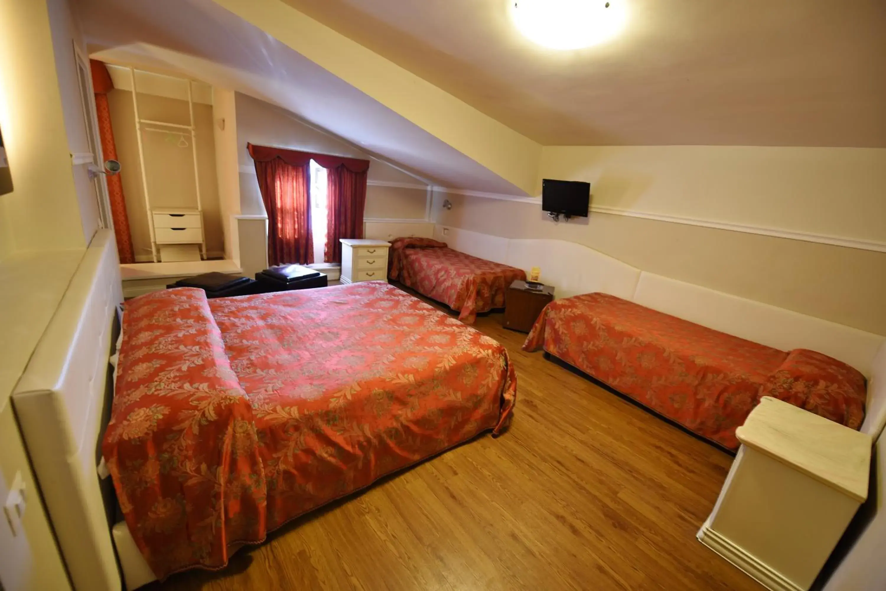 Bed, Room Photo in Hotel Al Castello