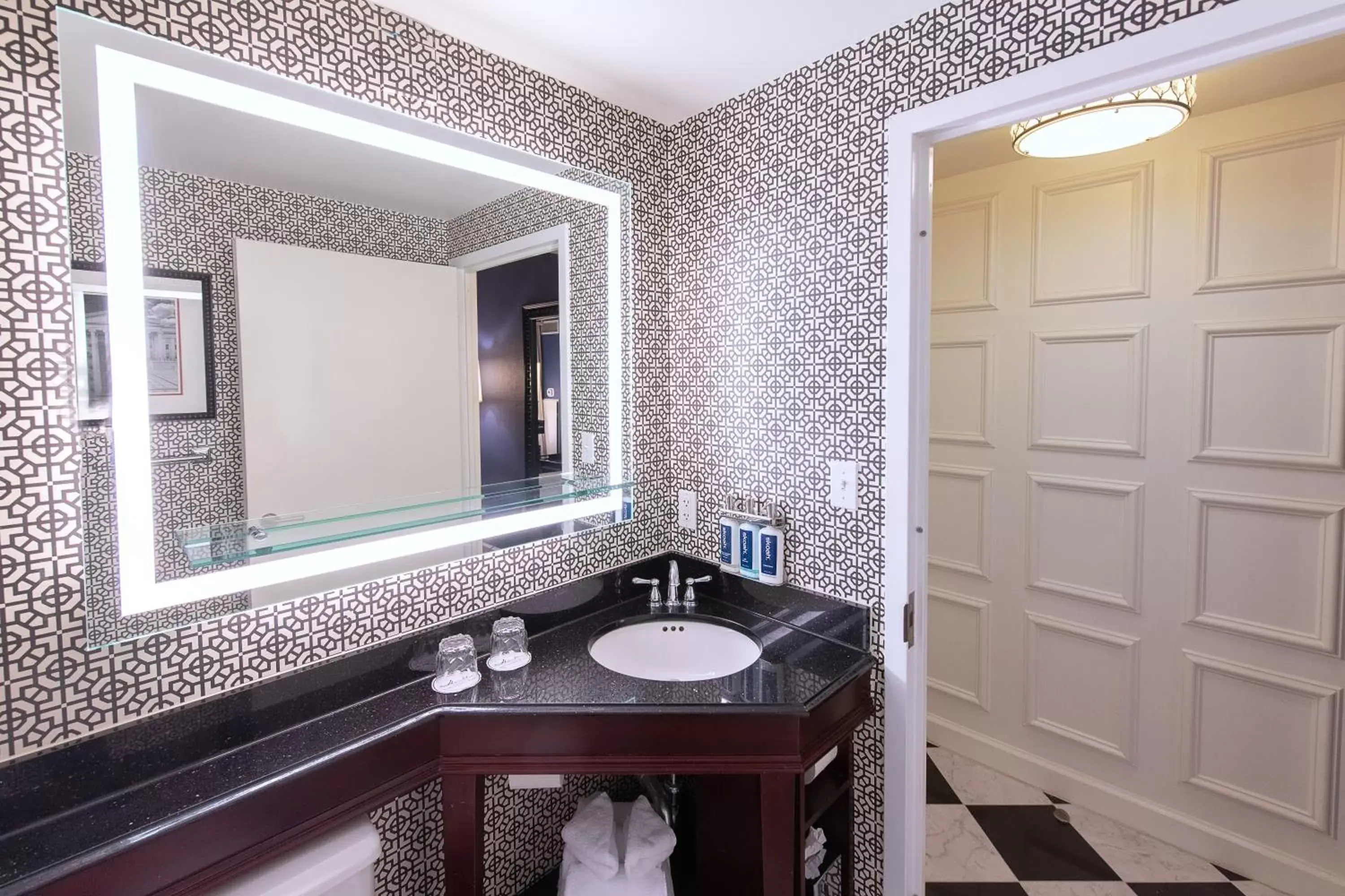 Bathroom in Hamilton Hotel - Washington DC