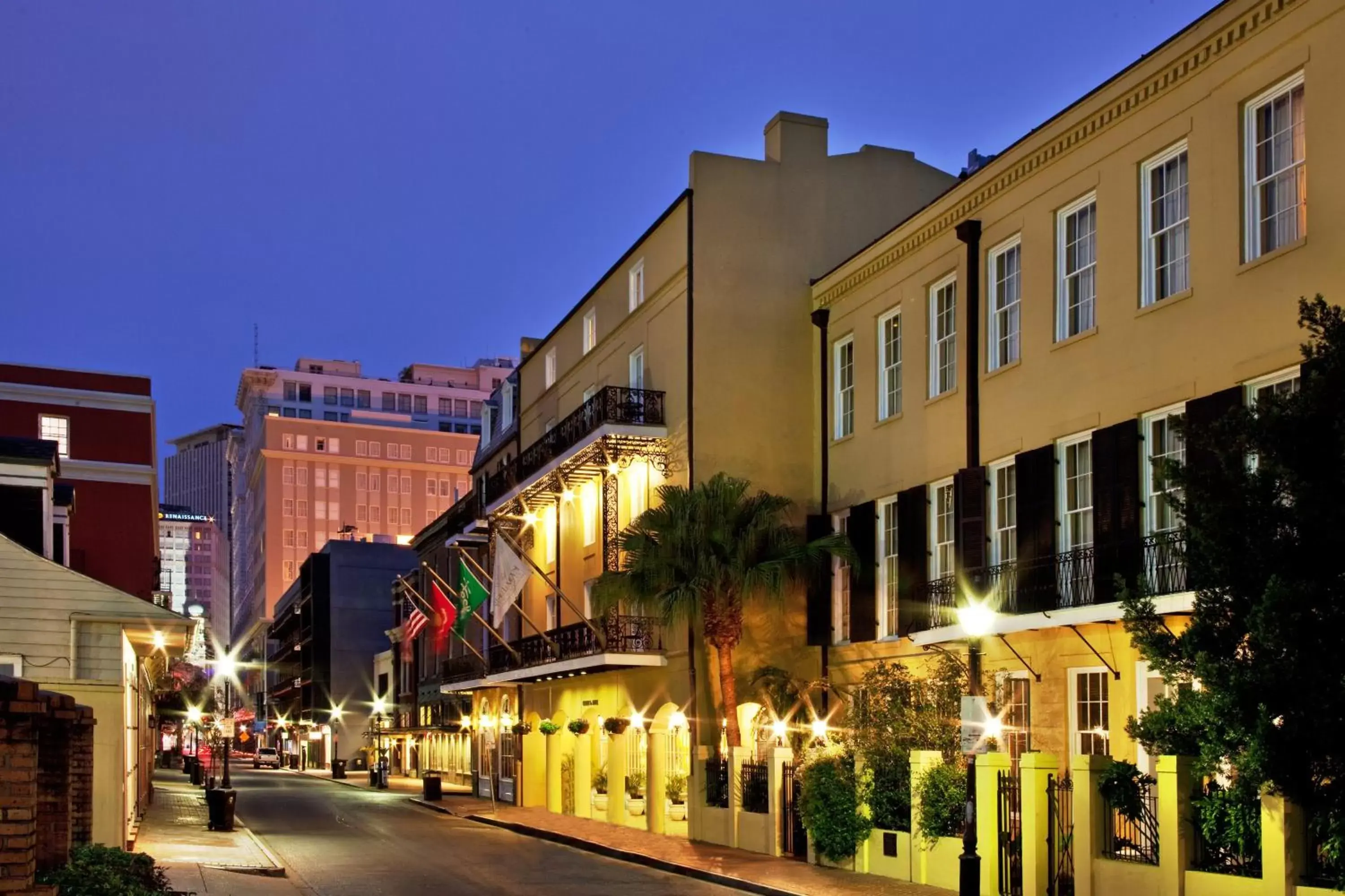 Property Building in Holiday Inn Hotel French Quarter-Chateau Lemoyne, an IHG Hotel