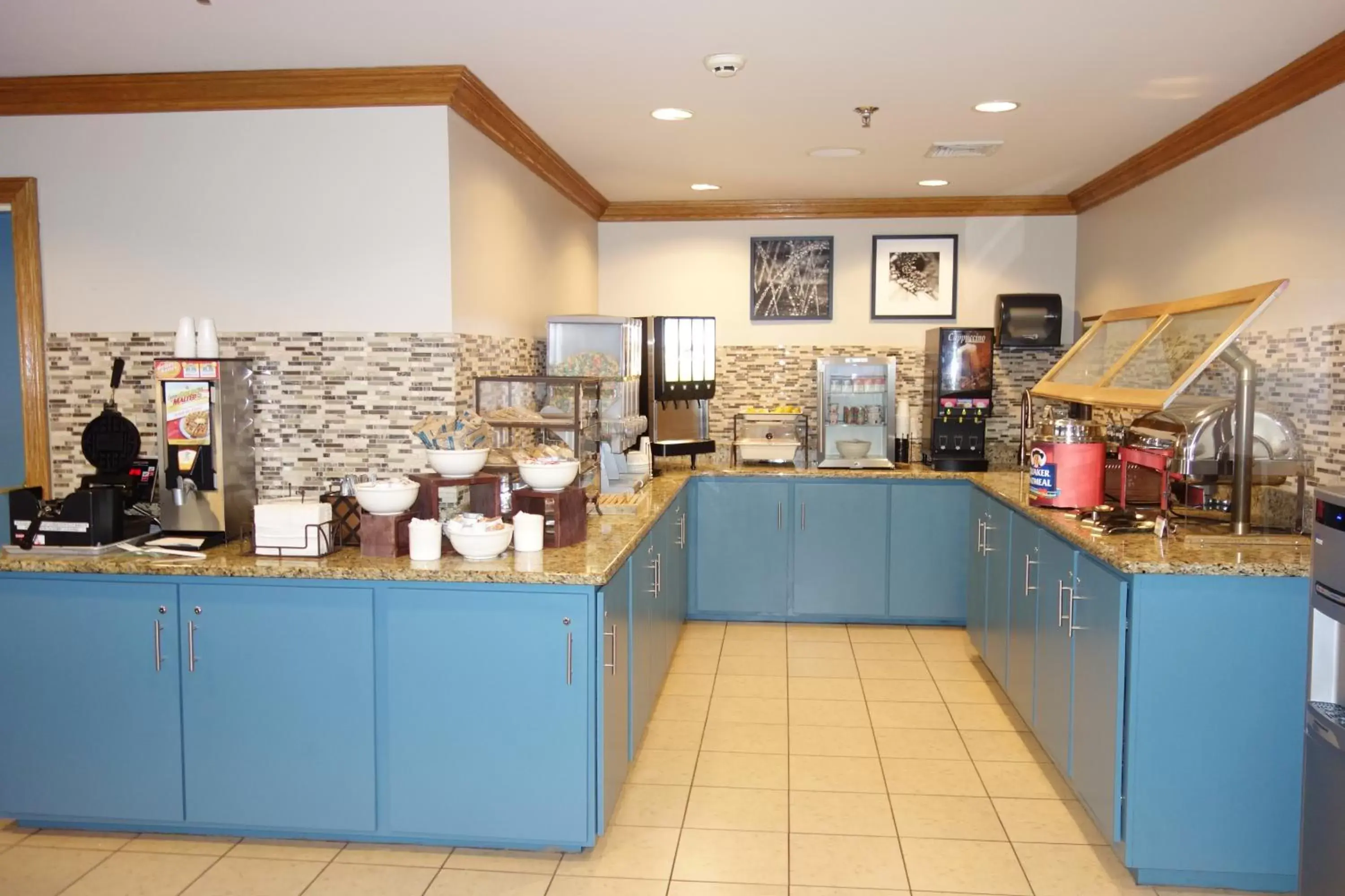 American breakfast, Restaurant/Places to Eat in Country Inn & Suites by Radisson, Lawrenceville, GA