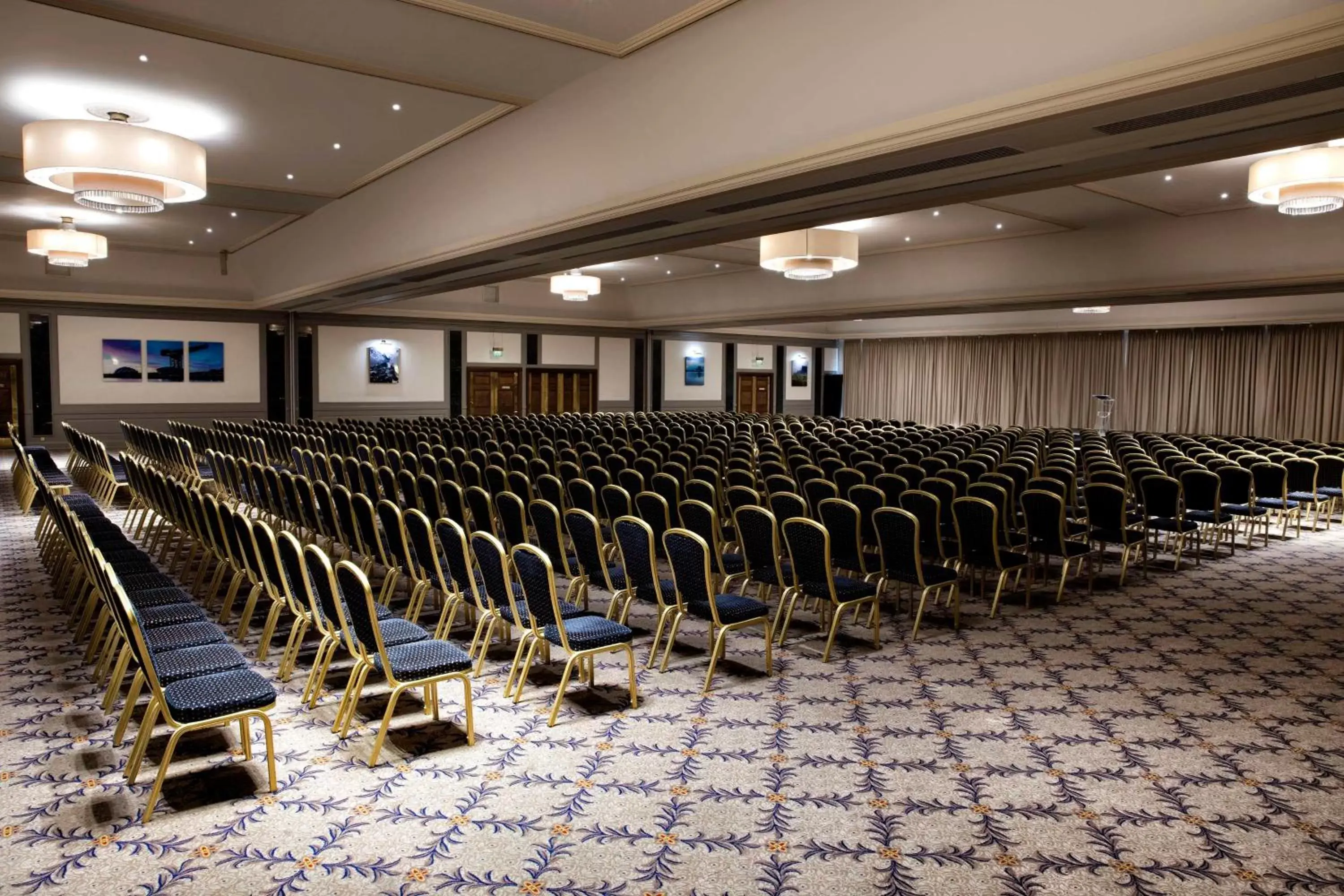 Meeting/conference room in DoubleTree by Hilton Glasgow Central