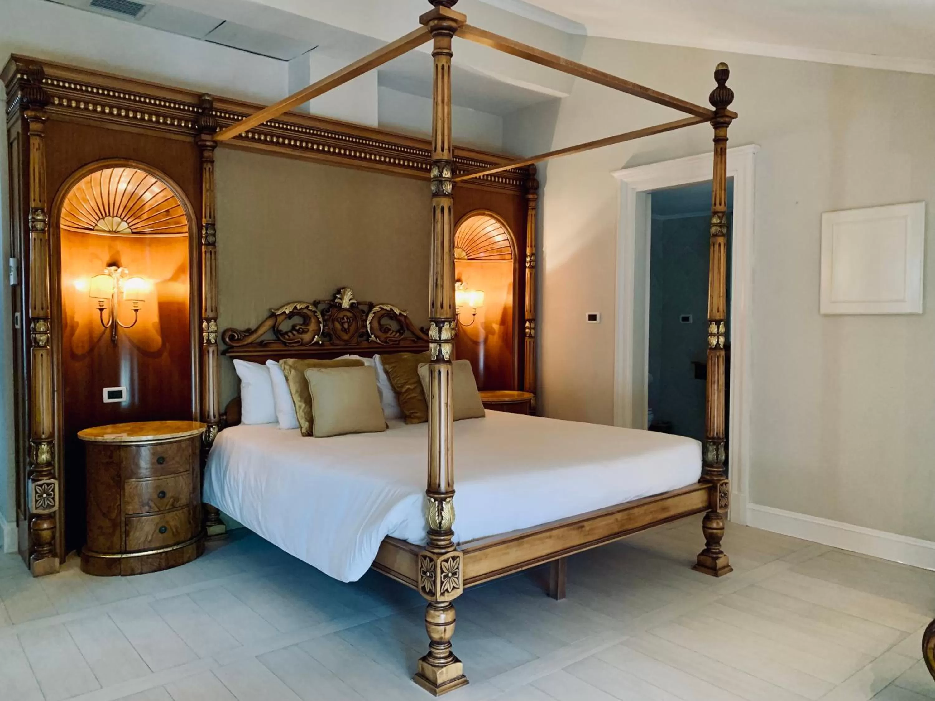 Bed in Villa Palma Boutique Hotel