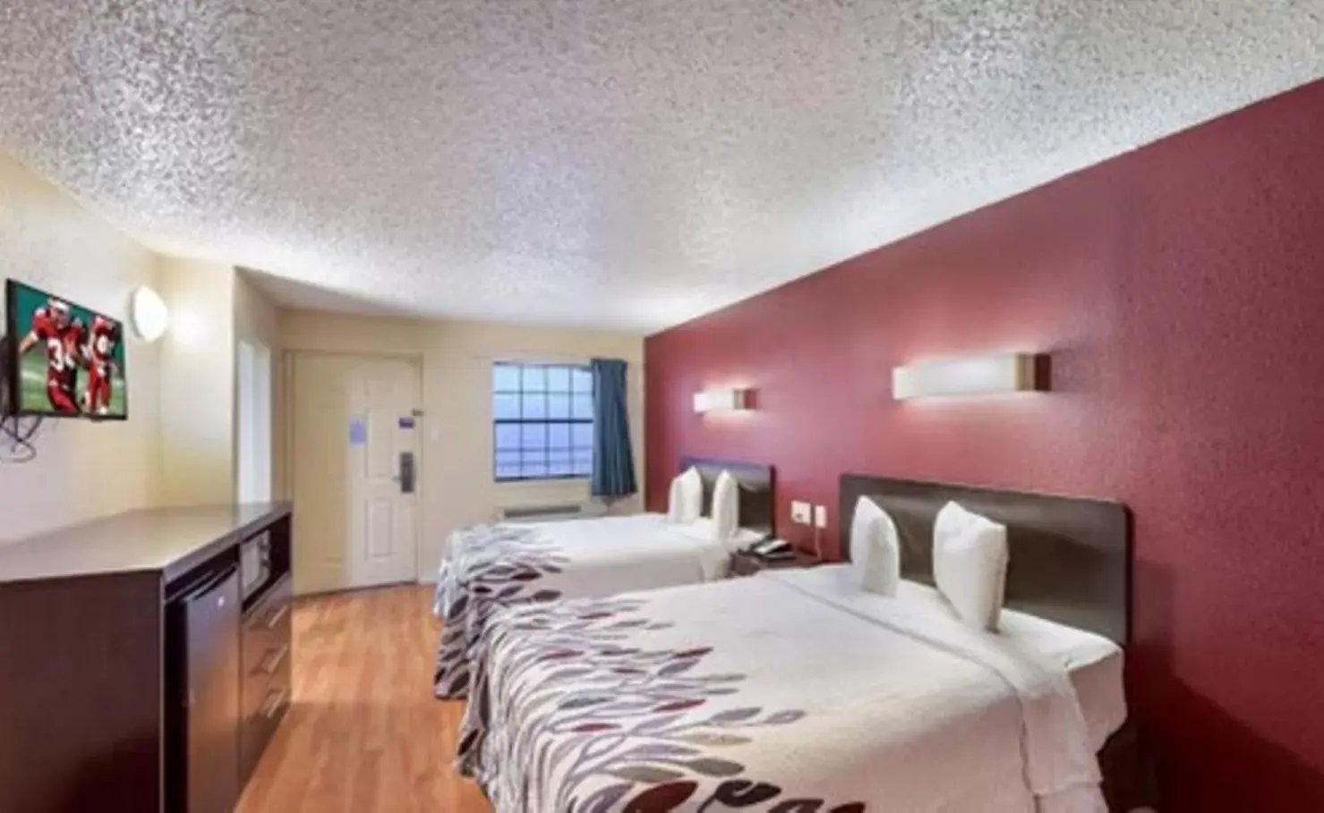 Bedroom in Red Roof Inn Plano