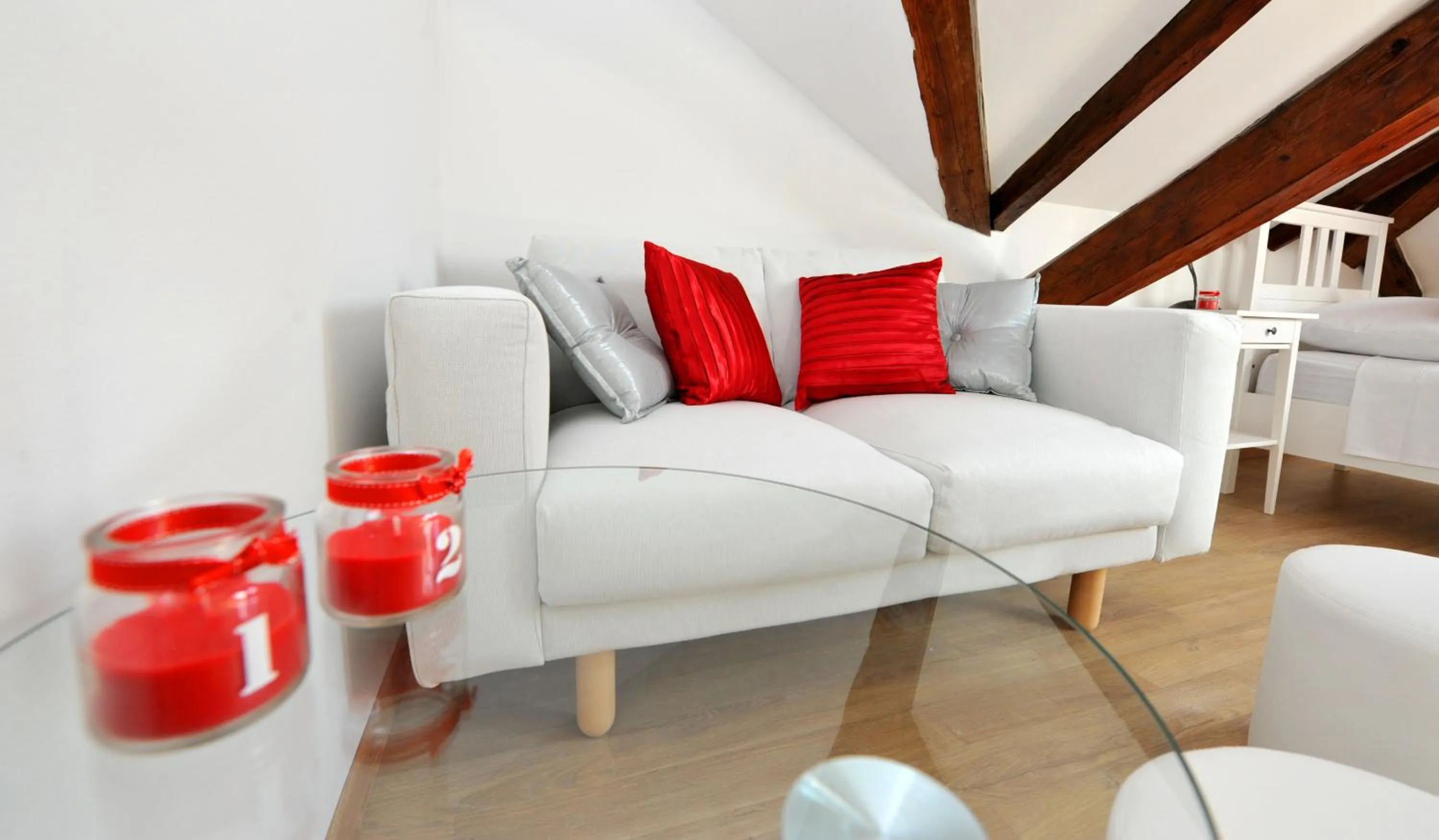 Day in Luxury Rooms Nirvana