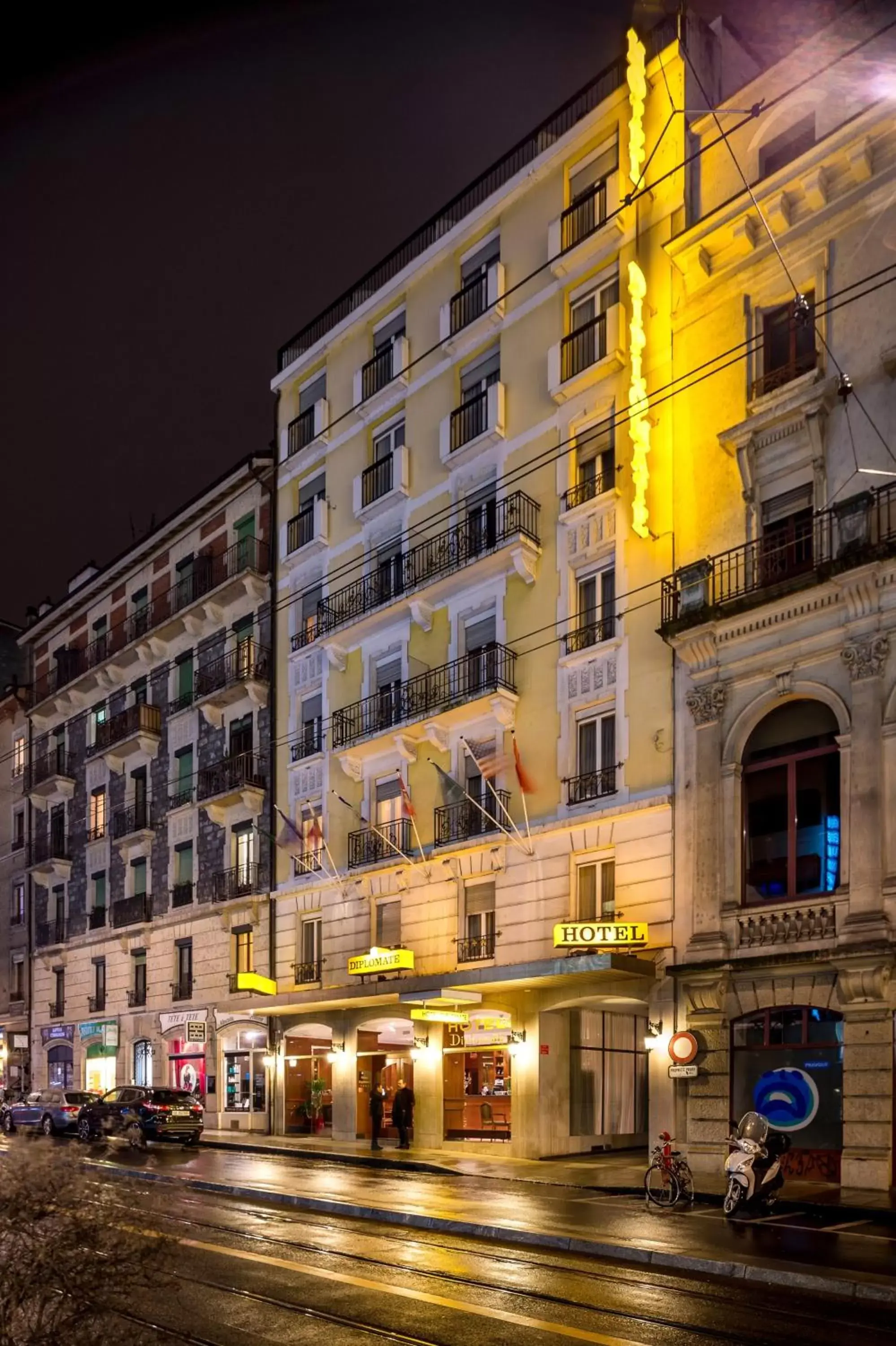 Facade/entrance in Hotel Diplomate Facade/entrance in Hotel Diplomate