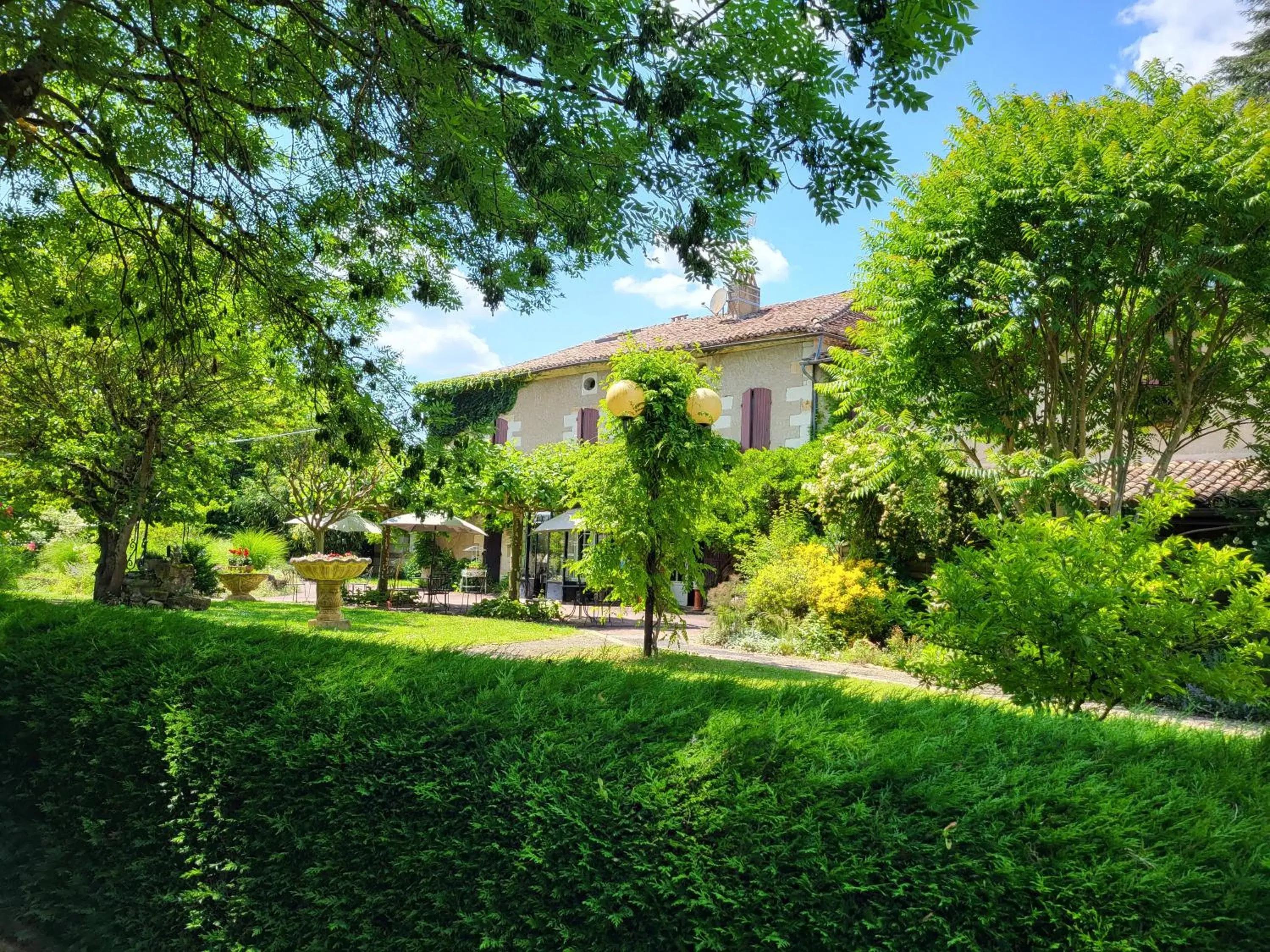 Property Building in Hôtel La Flambée