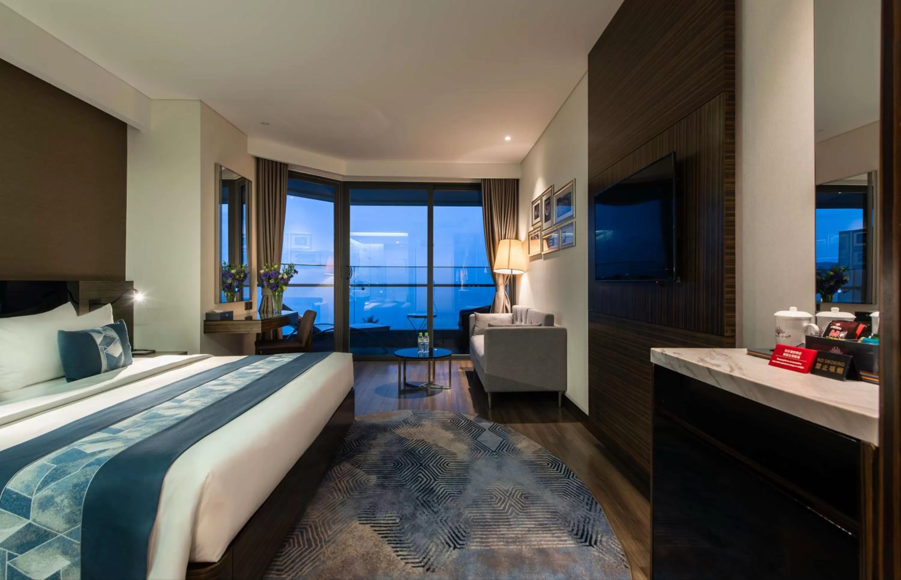 Bed in Queen Ann Nha Trang Hotel