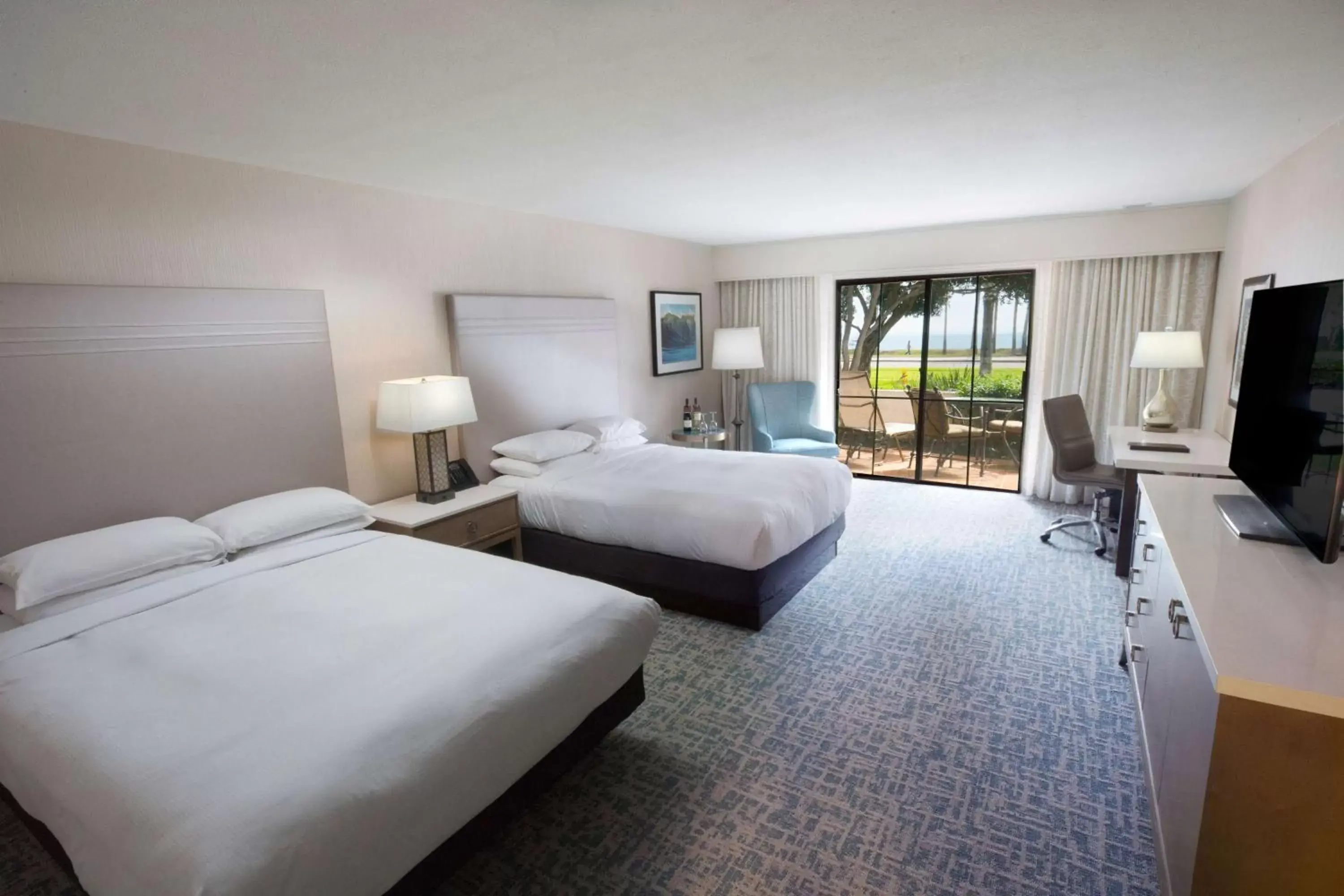 Bedroom in Hilton Santa Barbara Beachfront Resort