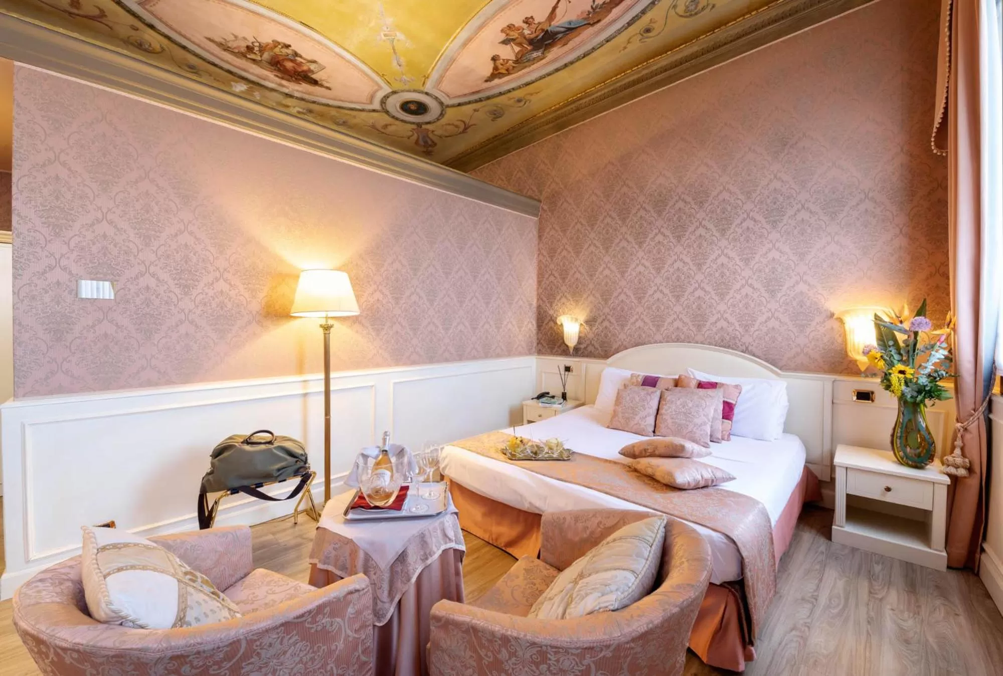 Bed in Duodo Palace Hotel