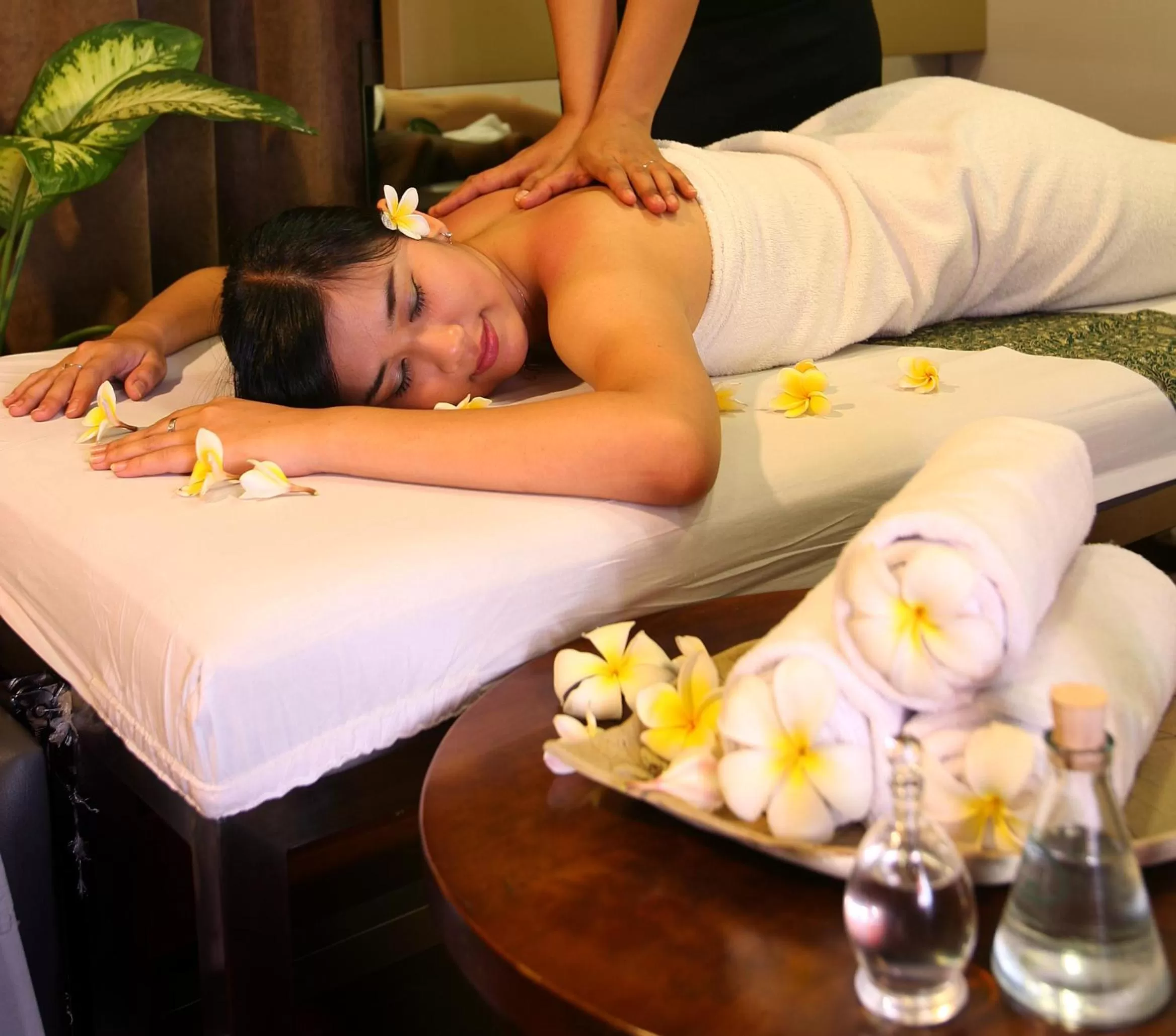 Massage in Metro Hotel Jababeka