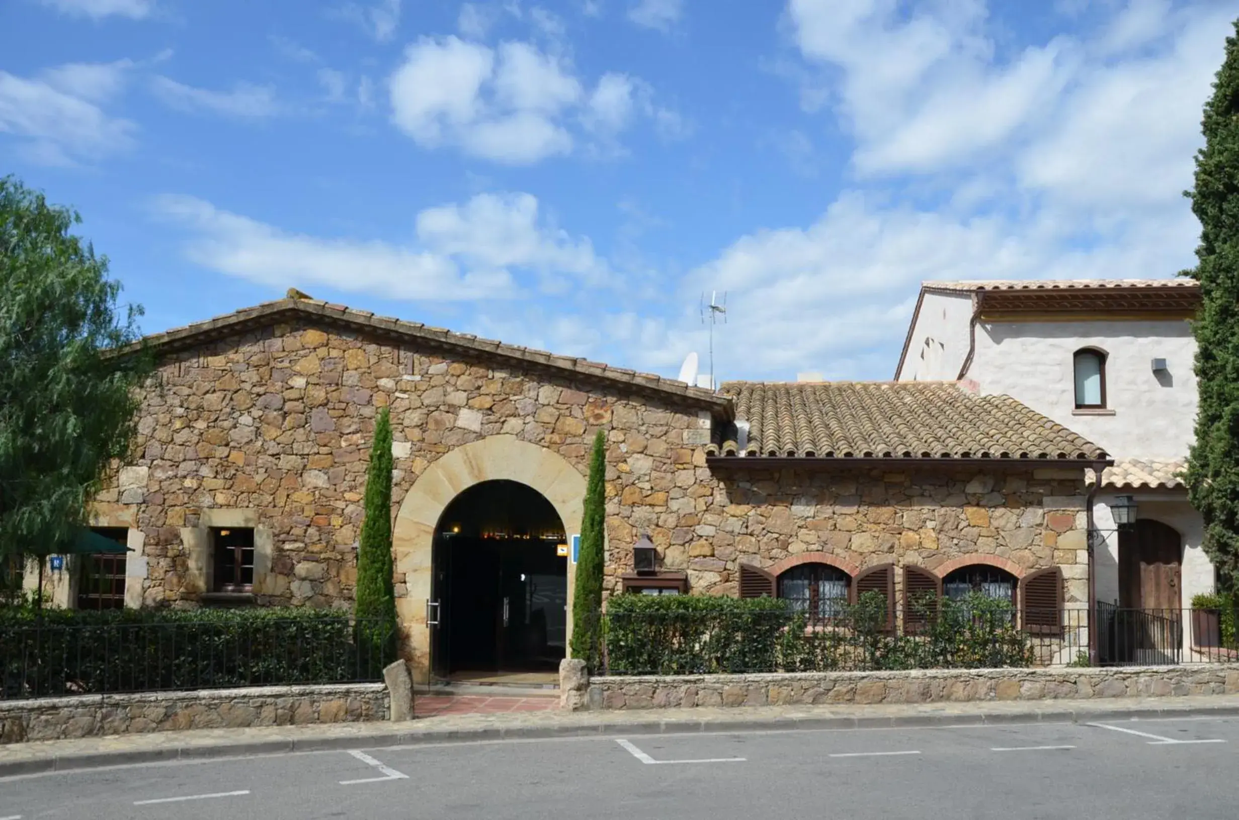 Facade/entrance, Property Building in Hotel Galena Mas Comangau