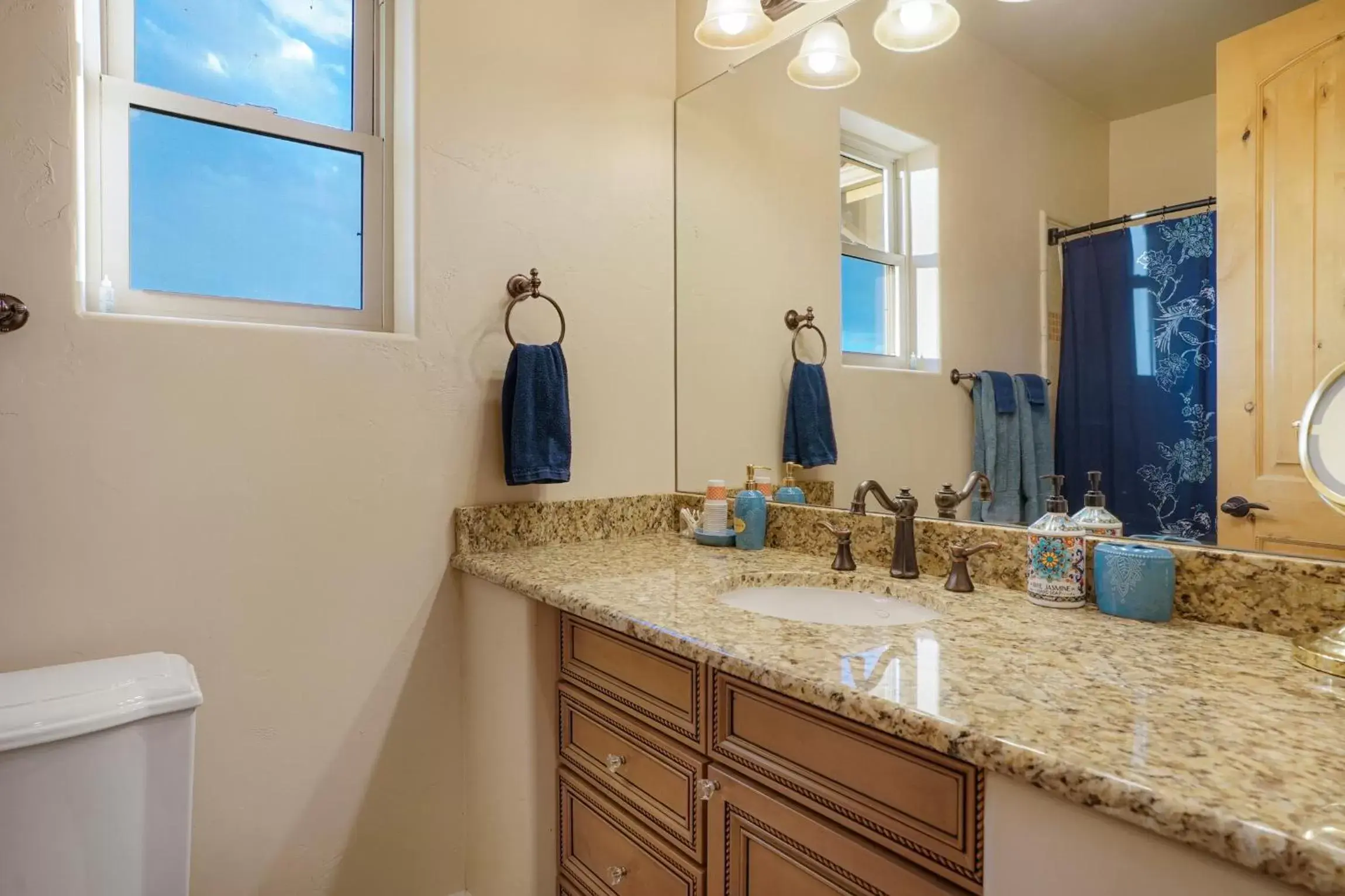 Shower, Bathroom in Summit Villa BnB