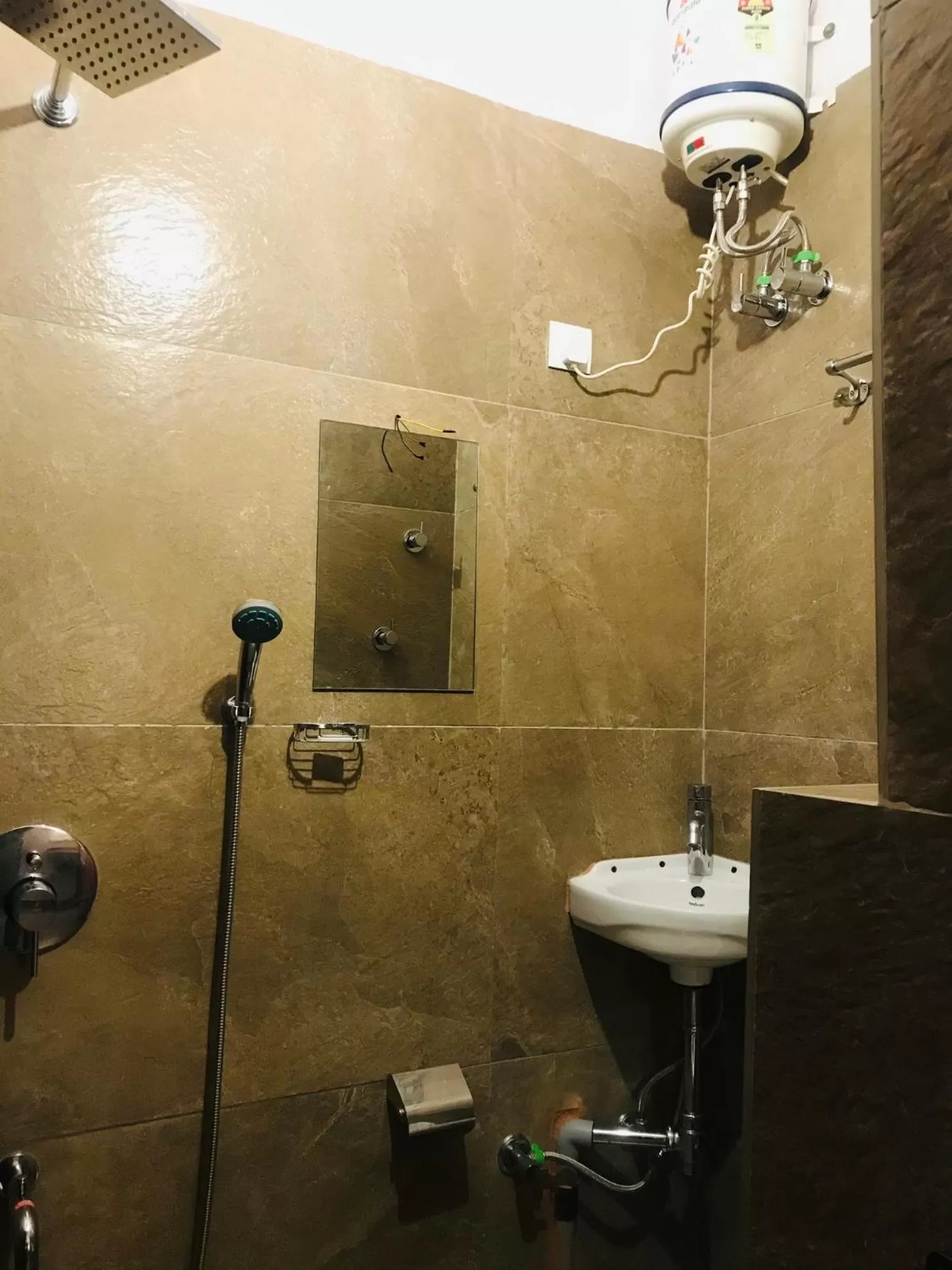 Bathroom in Corsican Haveli