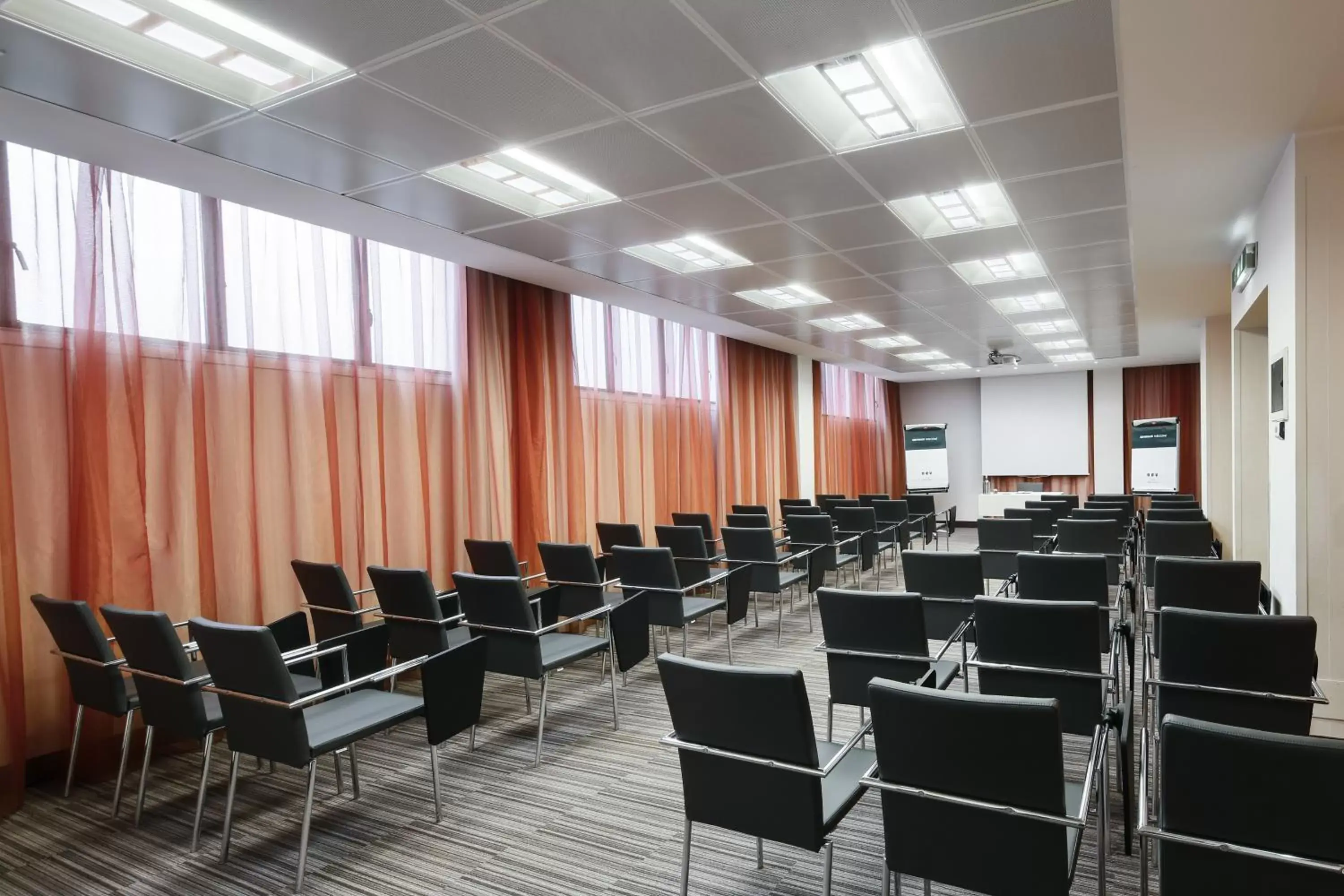 Meeting/conference room in UNAHOTELS Mediterraneo Milano