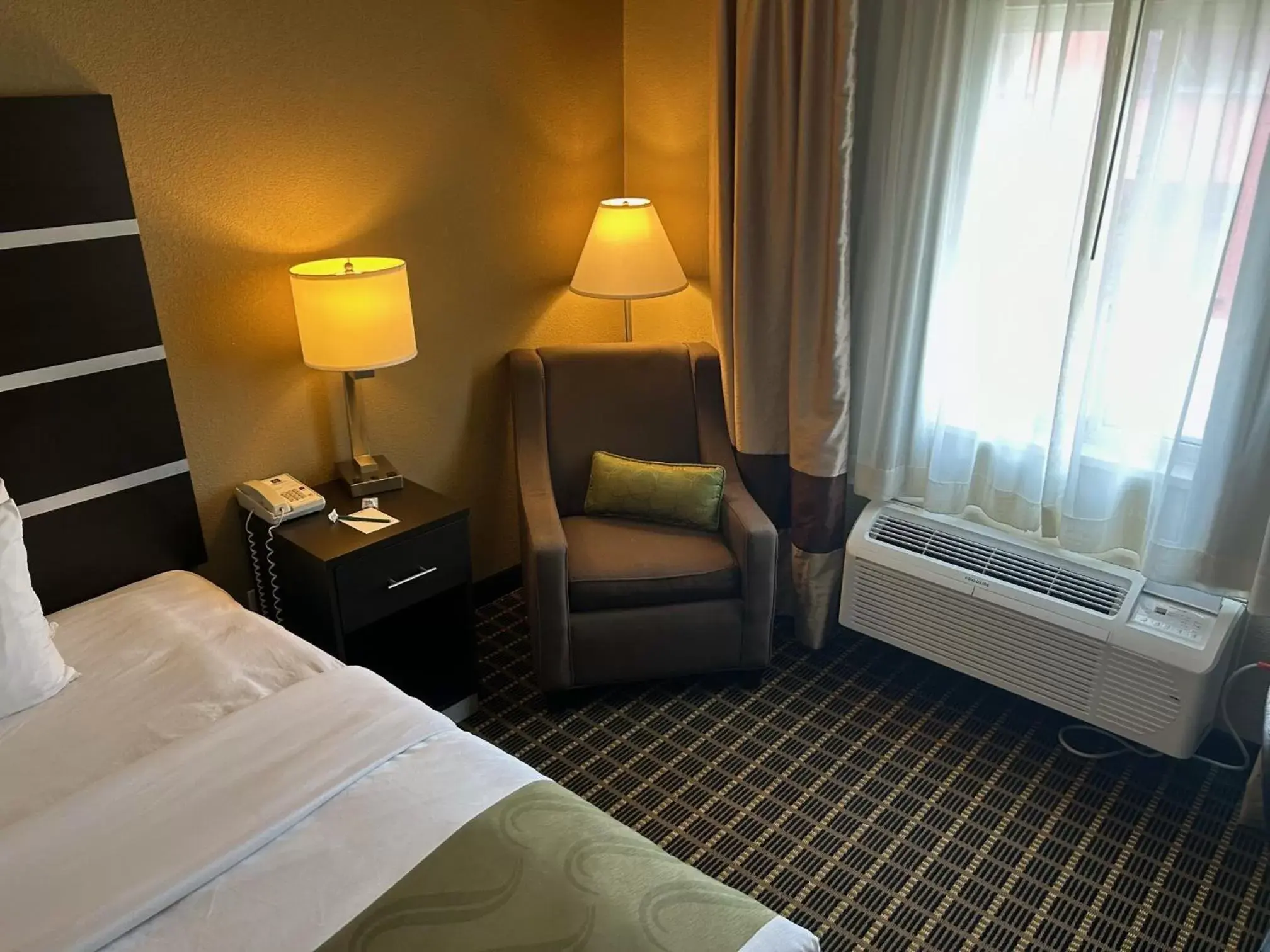 Bed in Quality Inn & Suites Bed in Quality Inn & Suites