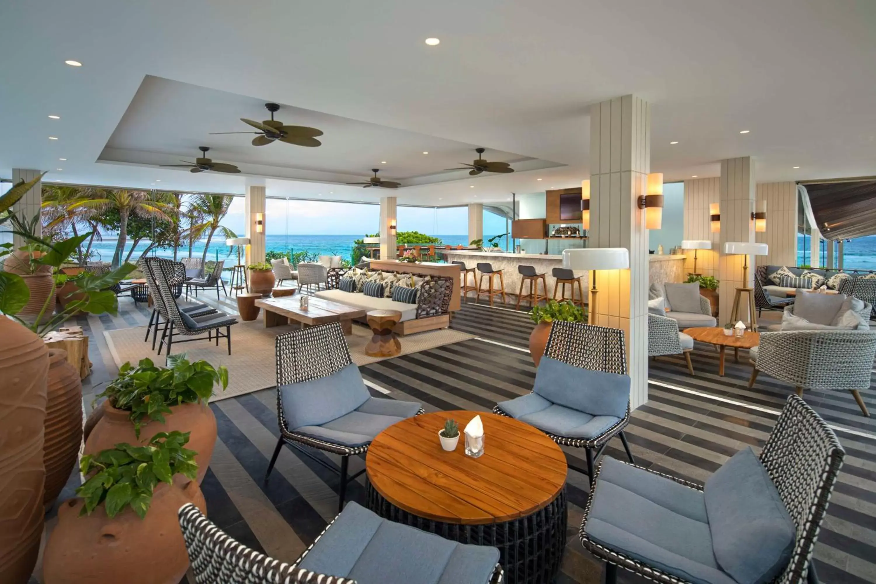 Lounge or bar, Restaurant/Places to Eat in Hilton Bali Resort