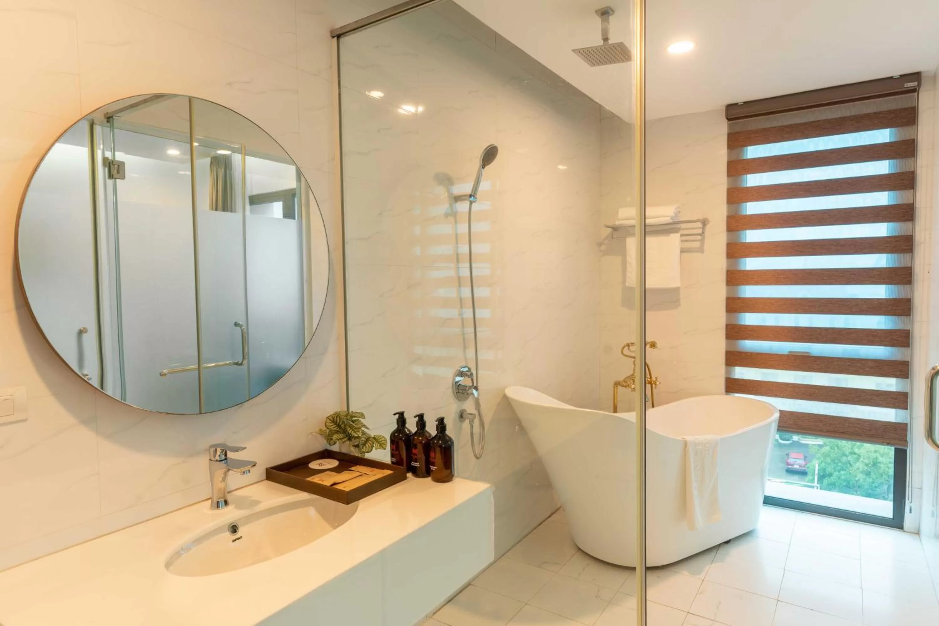 Bathroom in MT Collection Hotel