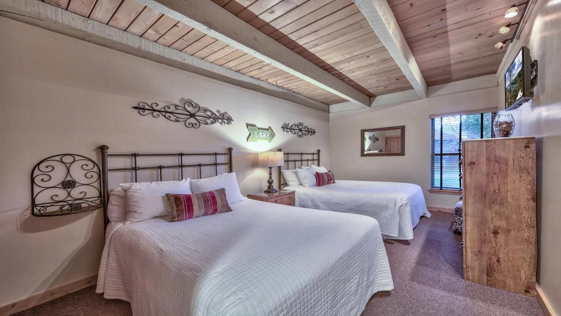 Bed in Lakeland Village at Heavenly