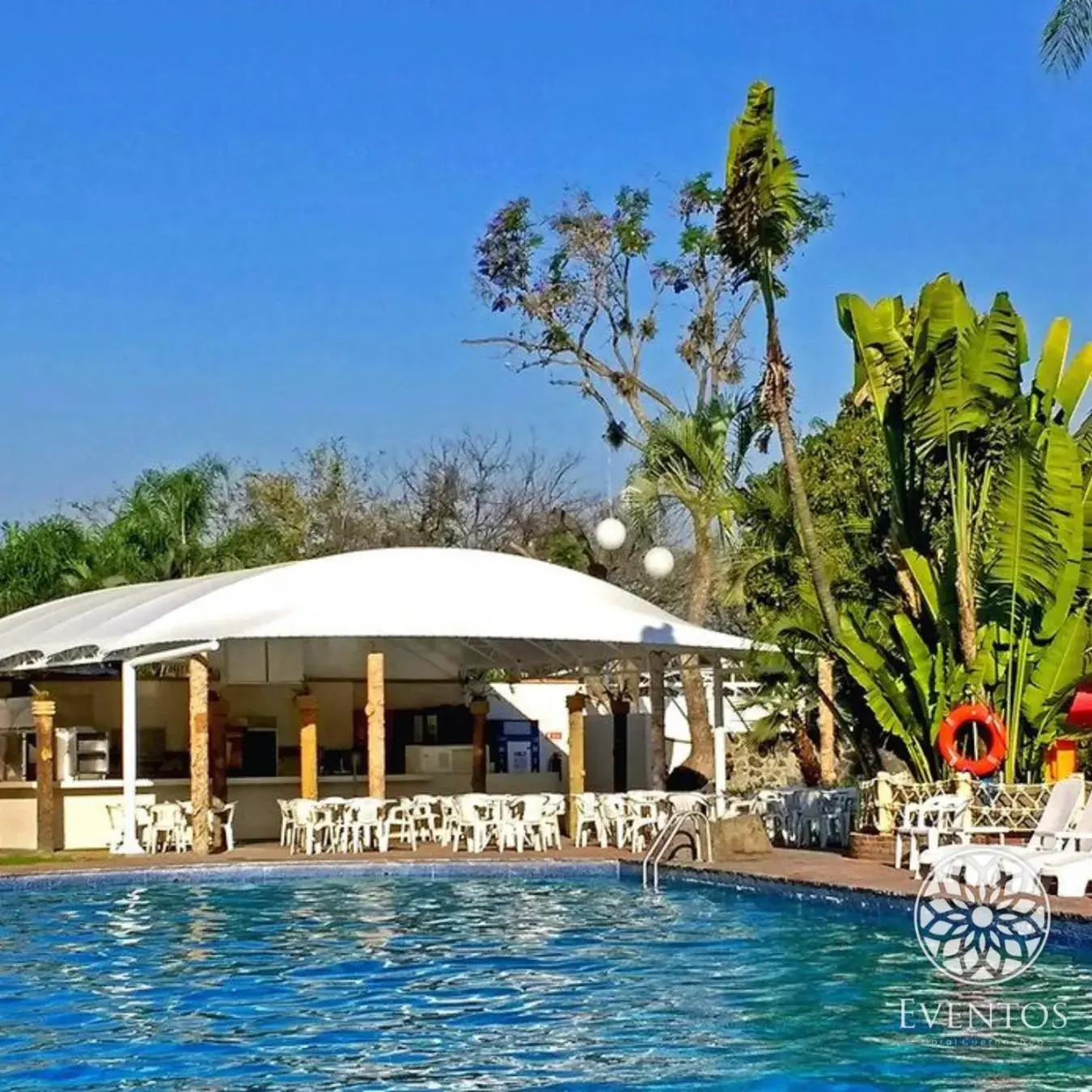 Swimming Pool in Hotel Coral Cuernavaca Resort & Spa