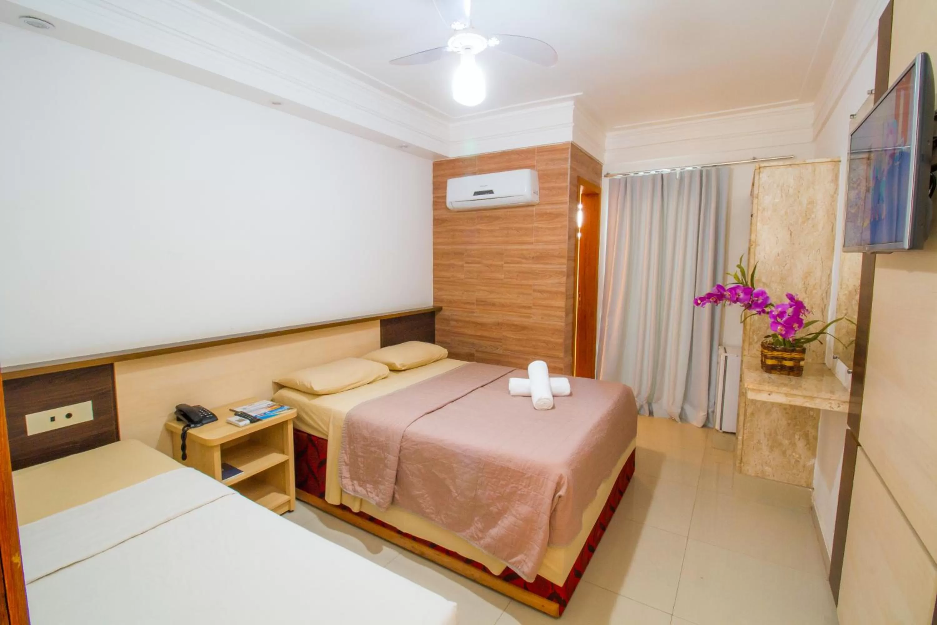 Bedroom, Bed in Shangrilá - Rede Soberano