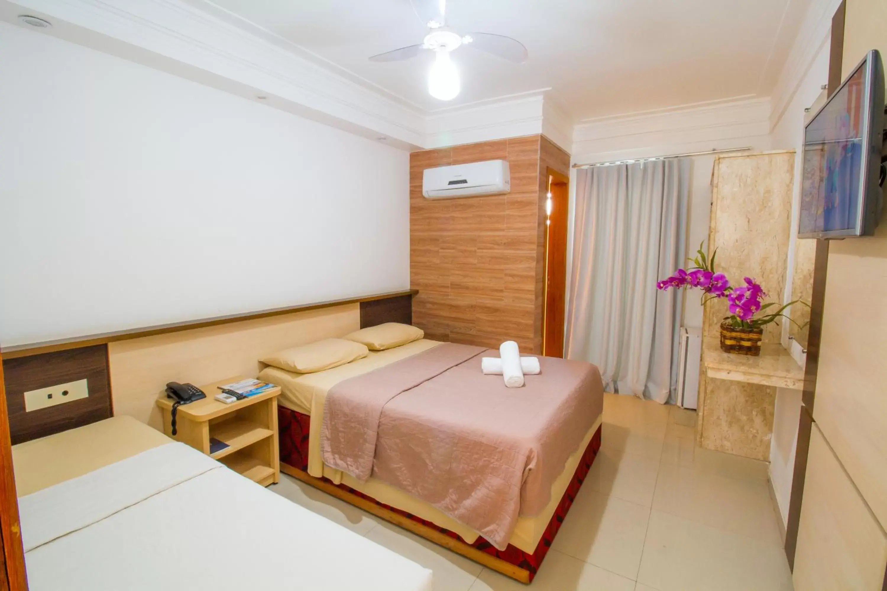 Bedroom, Bed in Shangrilá - Rede Soberano Bedroom, Bed in Shangrilá - Rede Soberano