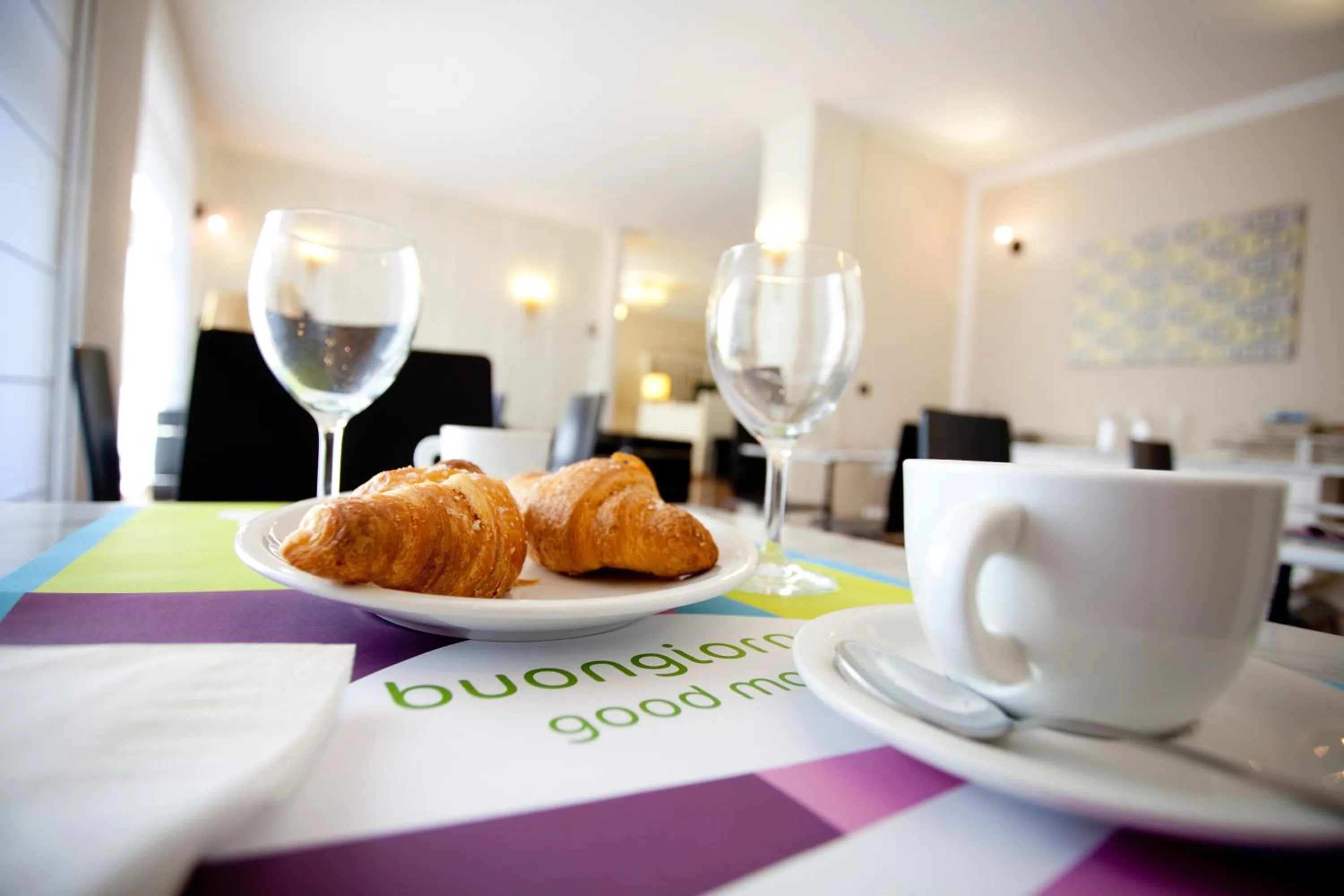 Food in Hotel Tourist