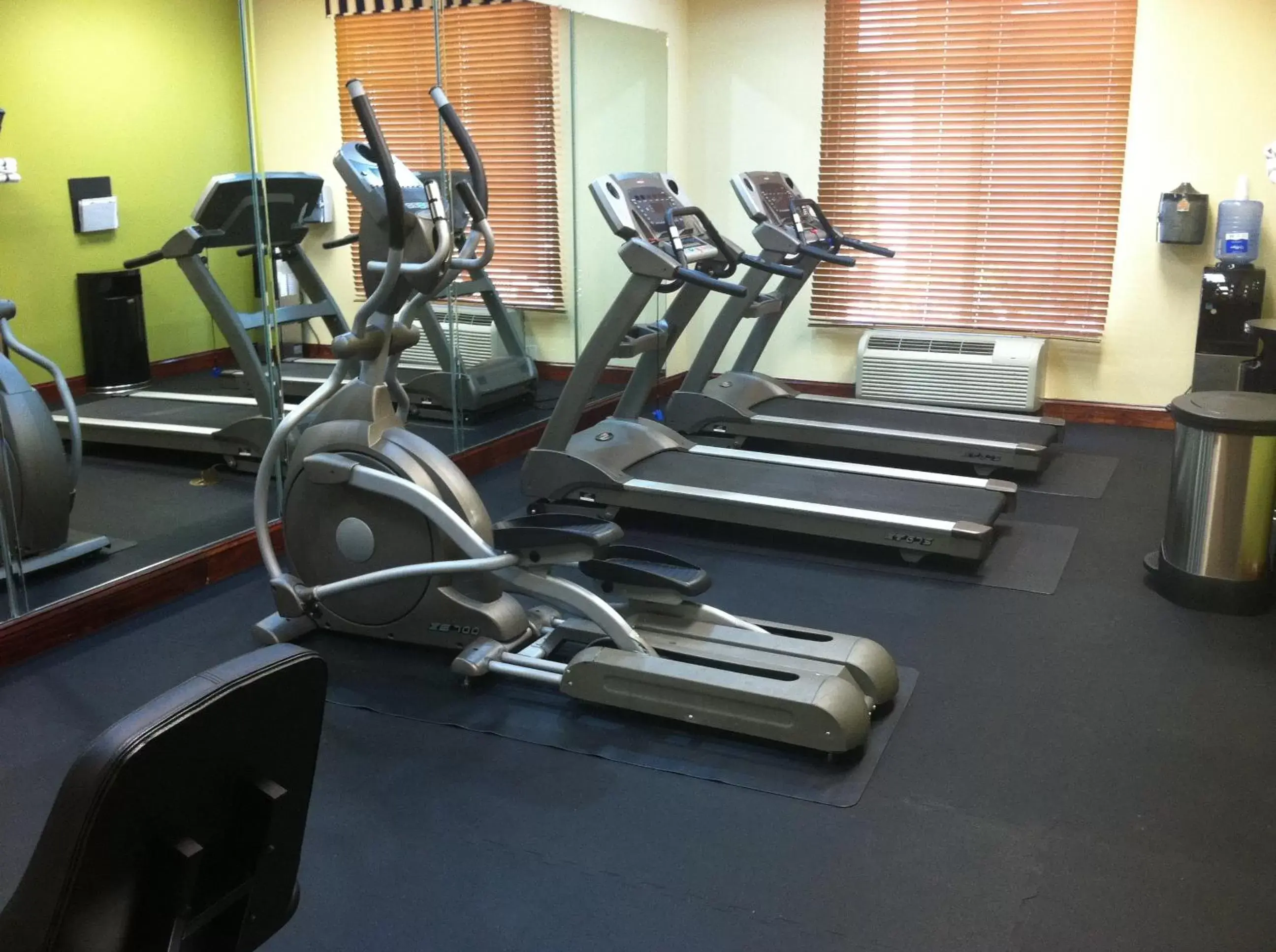 Fitness centre/facilities, Fitness Center/Facilities in Country Inn & Suites by Radisson, Savannah Airport, GA