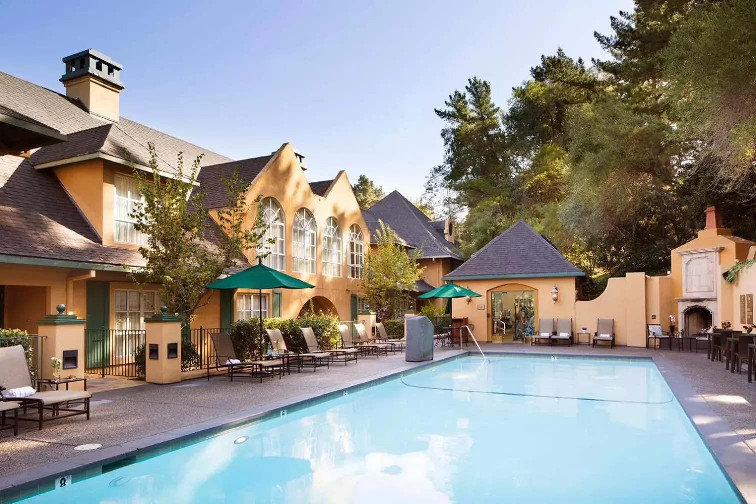 Swimming Pool in Lafayette Park Hotel & Spa