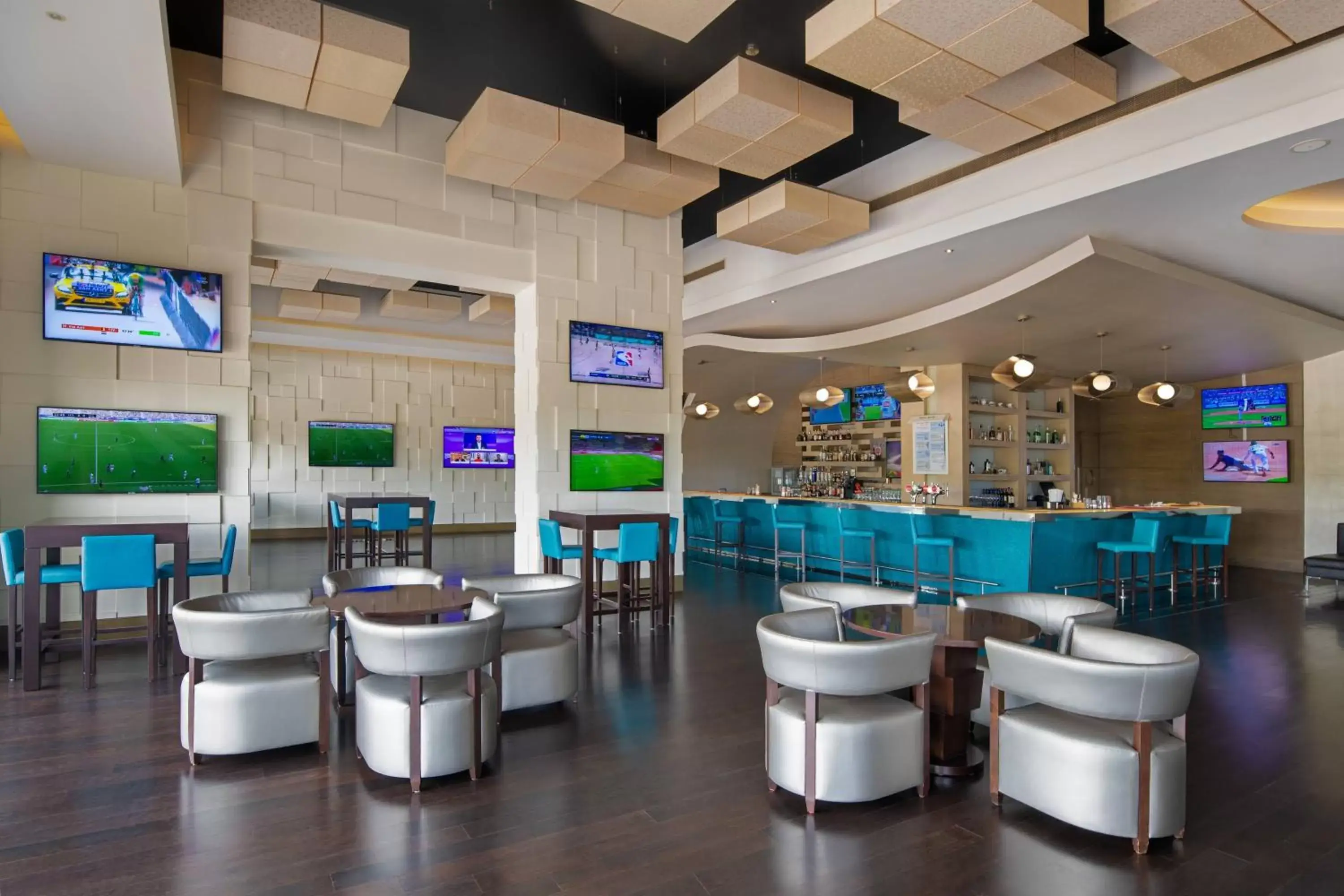 Restaurant/places to eat, Lounge/Bar in Marriott Hotel Al Forsan, Abu Dhabi