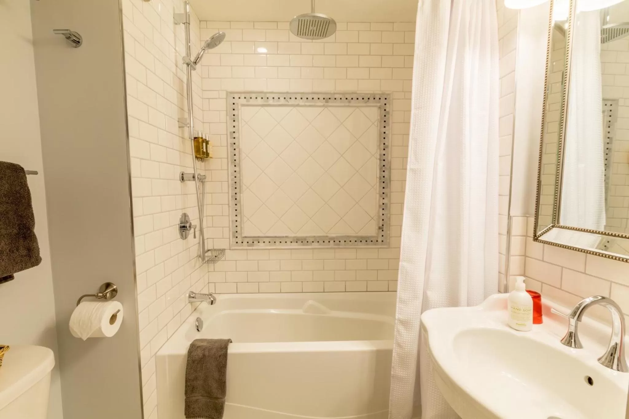 Bathroom in West End Guest House