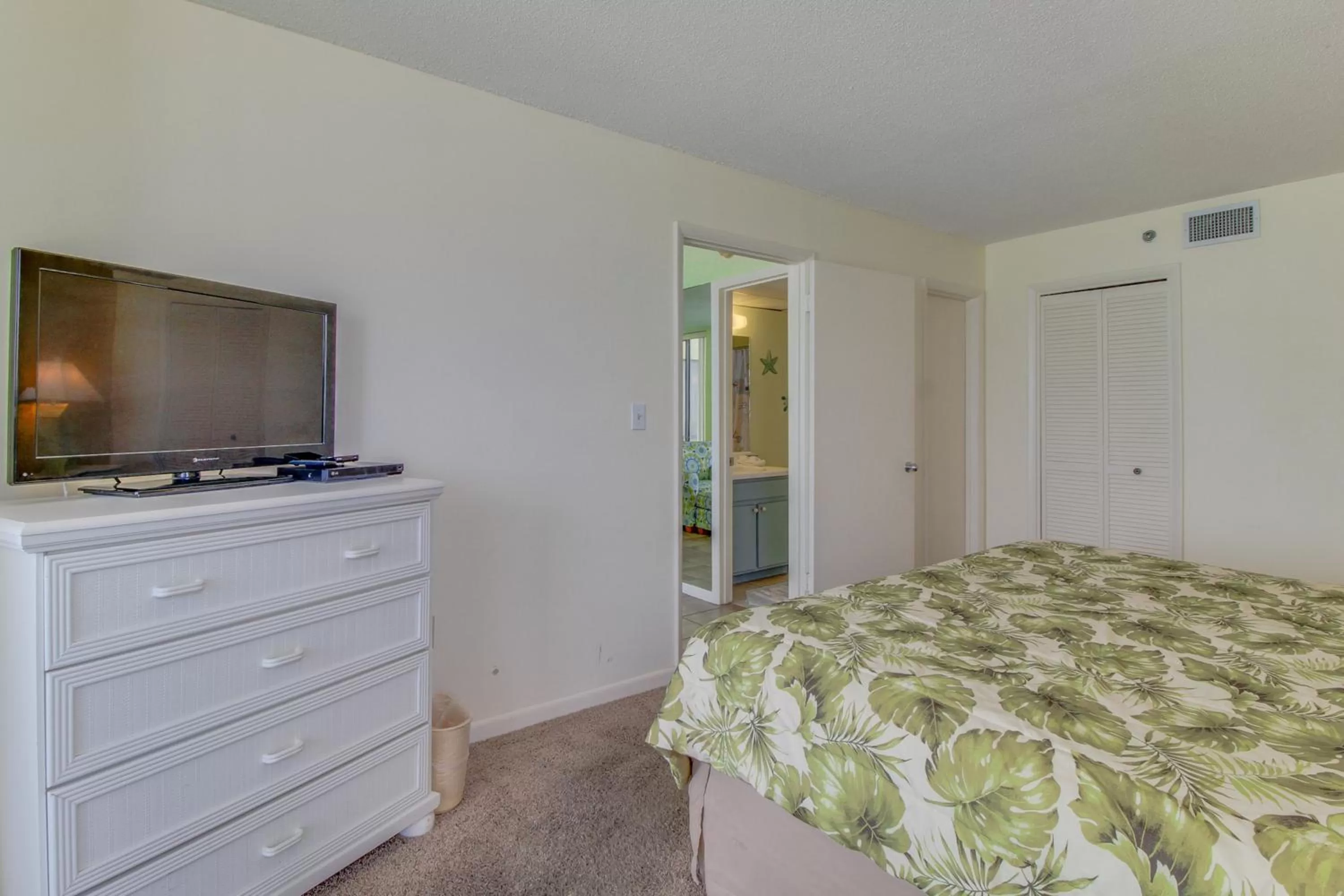 Bed in Sunbird #705W