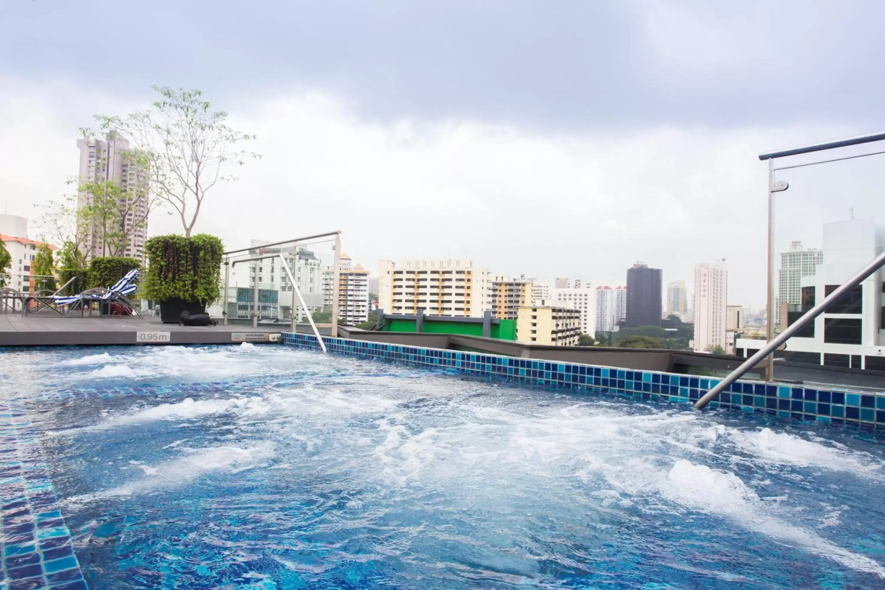 Swimming pool in Holiday Inn Express Singapore Clarke Quay by IHG Swimming pool in Holiday Inn Express Singapore Clarke Quay by IHG