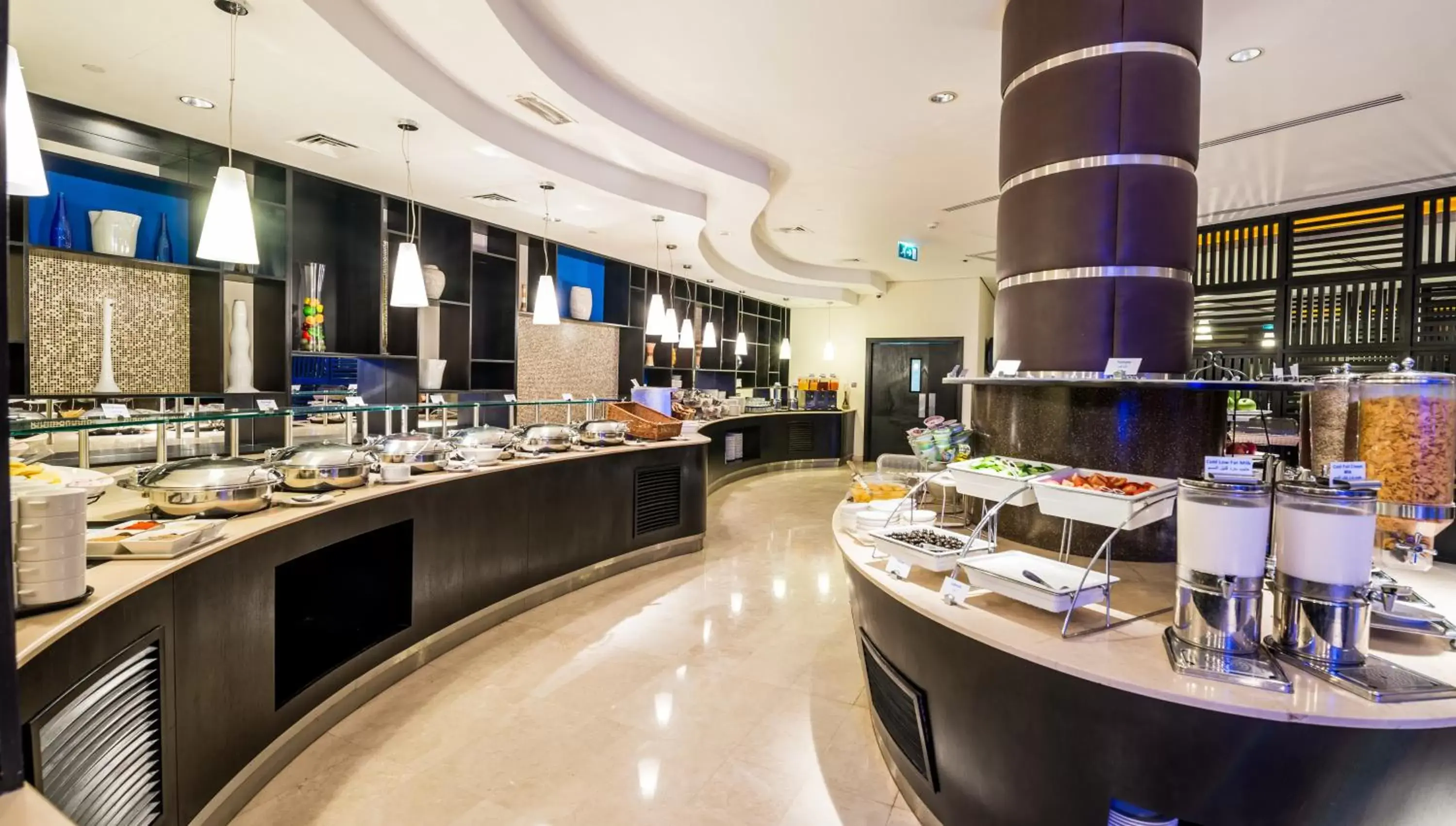 Breakfast, Restaurant/Places to Eat in Holiday Inn Express Dubai Airport, an IHG Hotel
