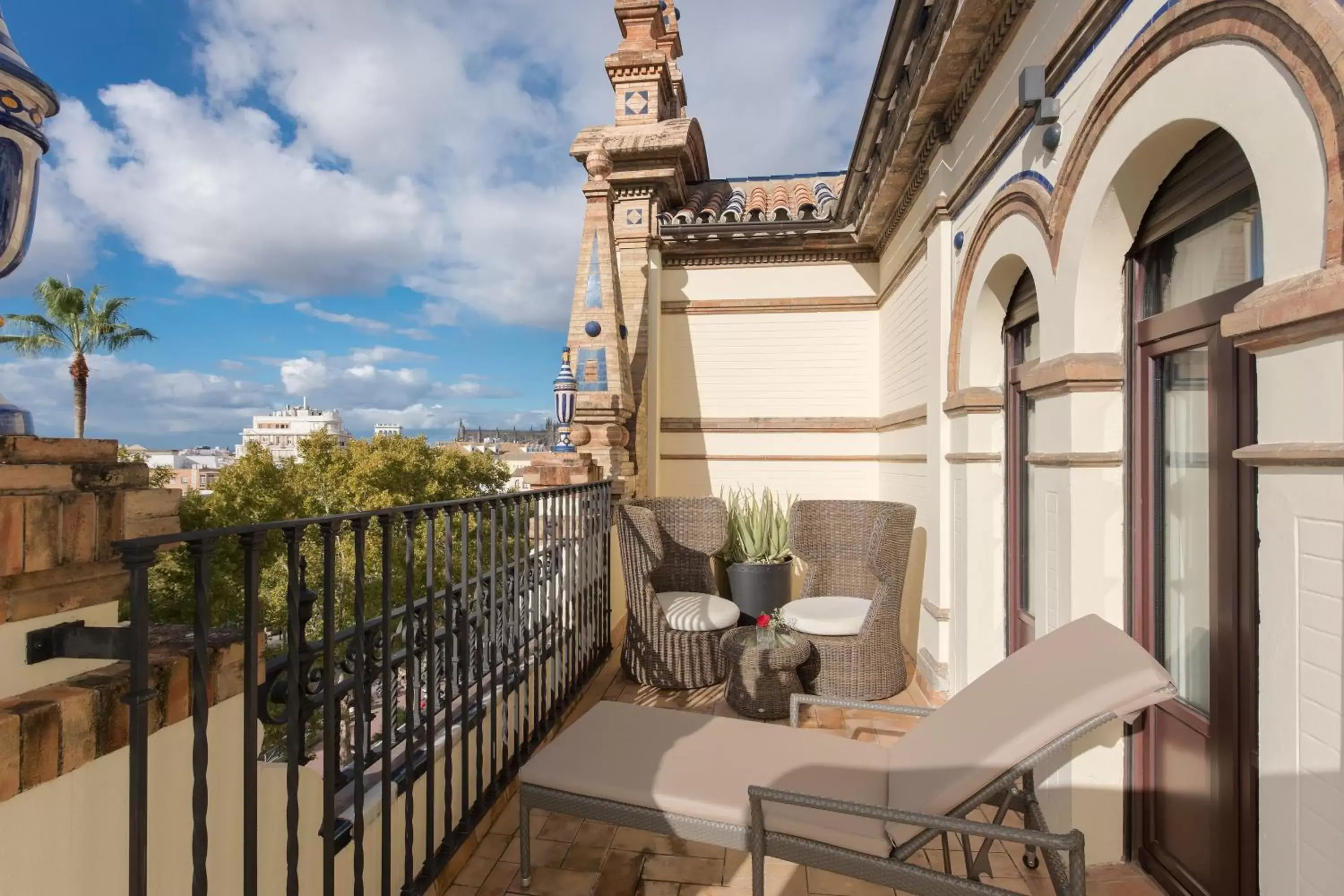 Photo of the whole room, Balcony/Terrace in Hotel Alfonso XIII, a Luxury Collection Hotel, Seville