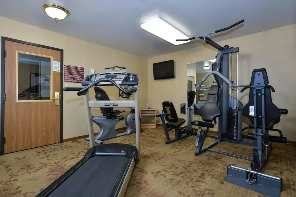 Fitness centre/facilities, Fitness Center/Facilities in Studio 6 - Minot, ND